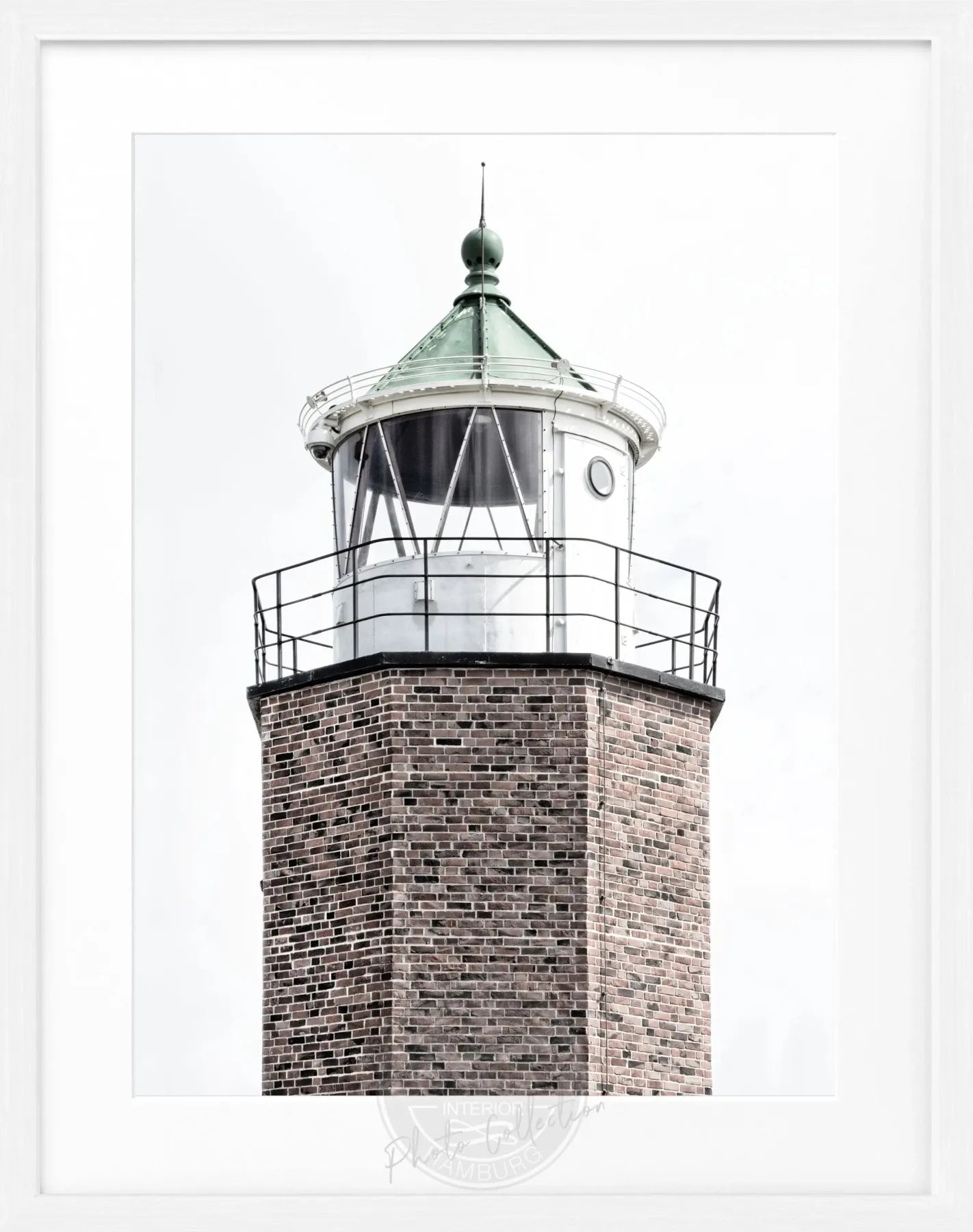Schwarz-weiß Poster mit Rahmen, Leuchtturm am Rotes Kliff auf Sylt, von Cosman-Photocollection, 25x31 cm.