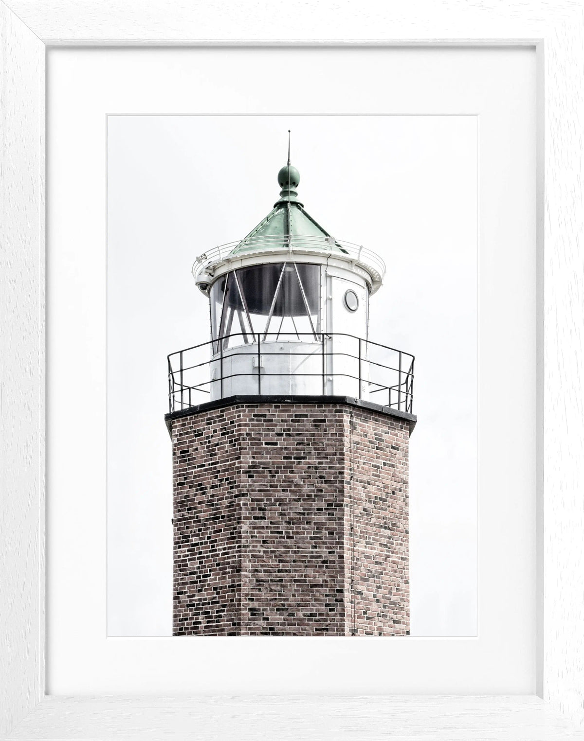 Schwarz-weiß Poster mit Rahmen, Leuchtturm am roten Kliff auf Sylt, von Cosman-Photocollection, 25x31cm, Motiv in Szene gesetzt.