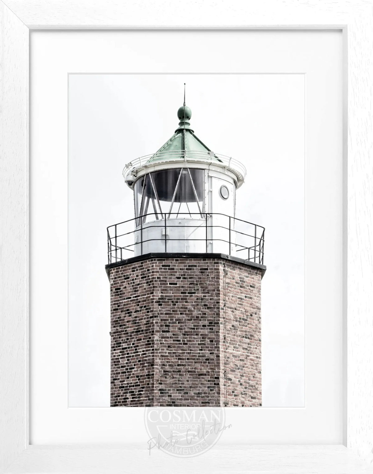 Schwarz-weiß Poster mit Rahmen, Leuchtturm am roten Kliff auf Sylt, von Cosman-Photocollection, 25x31cm, Motiv in Szene gesetzt.