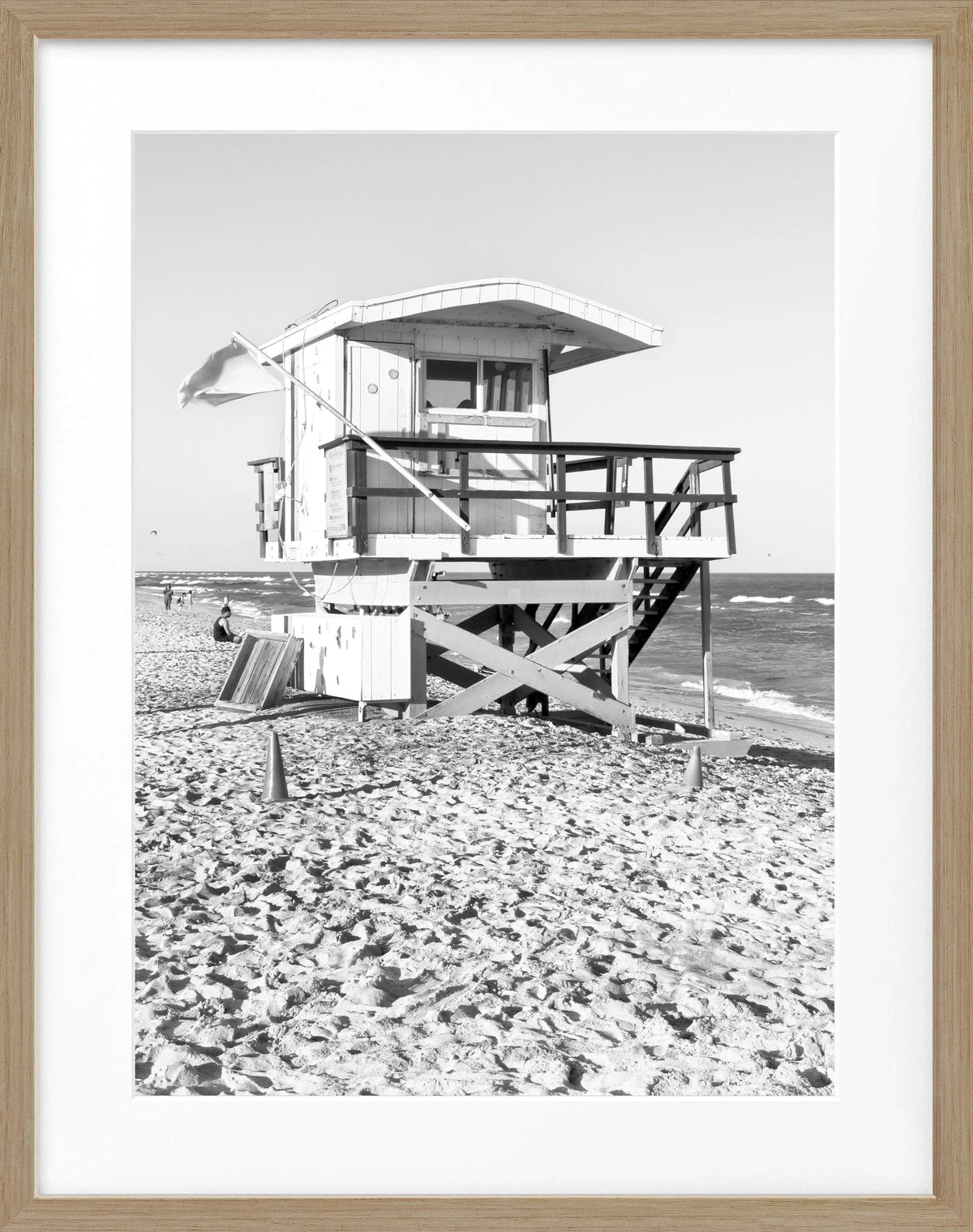 Schwarz-weiß Poster mit Rahmen 'Lifeguard' von Cosman-Photocollection, Florida Key West, 25x31cm, Rettungsschwimmer Motiv