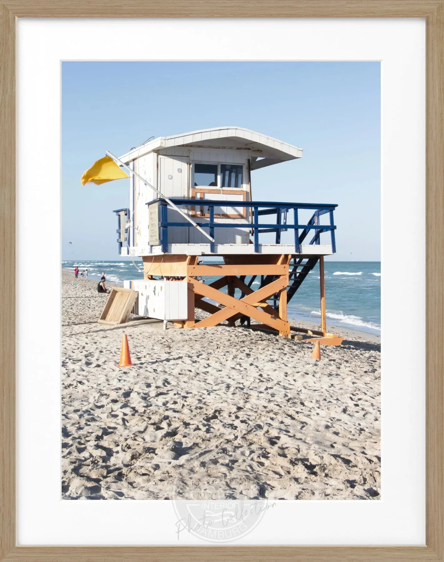 Schwarzweiß-Poster mit Rahmen „Lifeguard“ aus Florida Key West, 25x31cm, von Cosman-Photocollection.