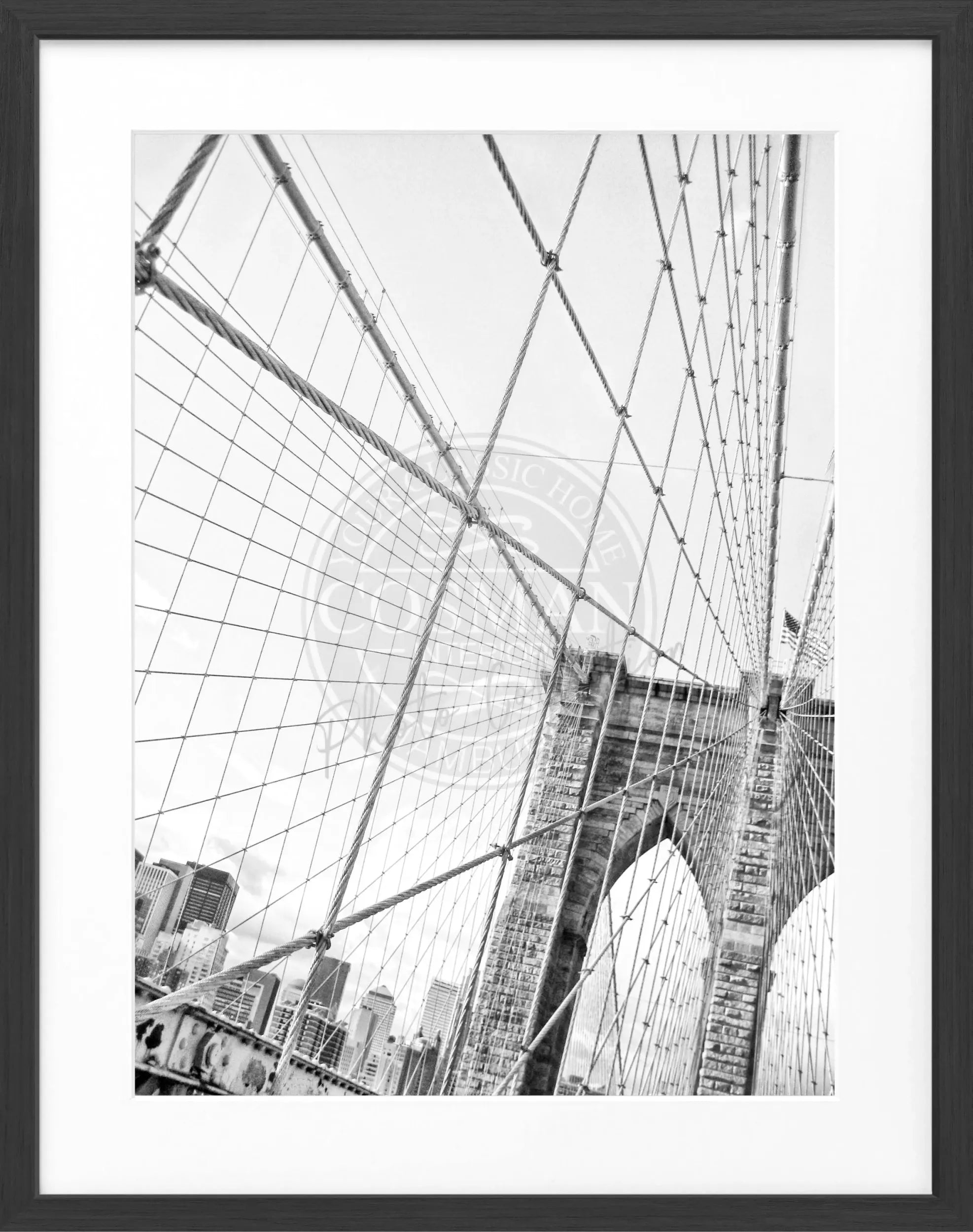 Schwarz-weiß Poster mit Rahmen, zeigt die Brooklyn Bridge in New York, von Cosman-Photocollection, 25x31cm.