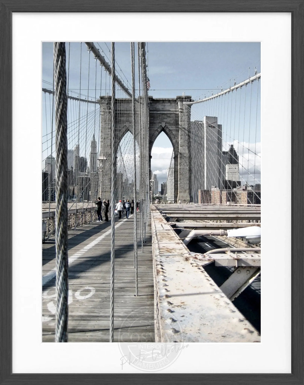 Schwarz-weiß Poster mit Rahmen von Cosman-Photocollection, New York Brooklyn Bridge, 25x31cm, urbanes Motiv, dekoratives Wandbild