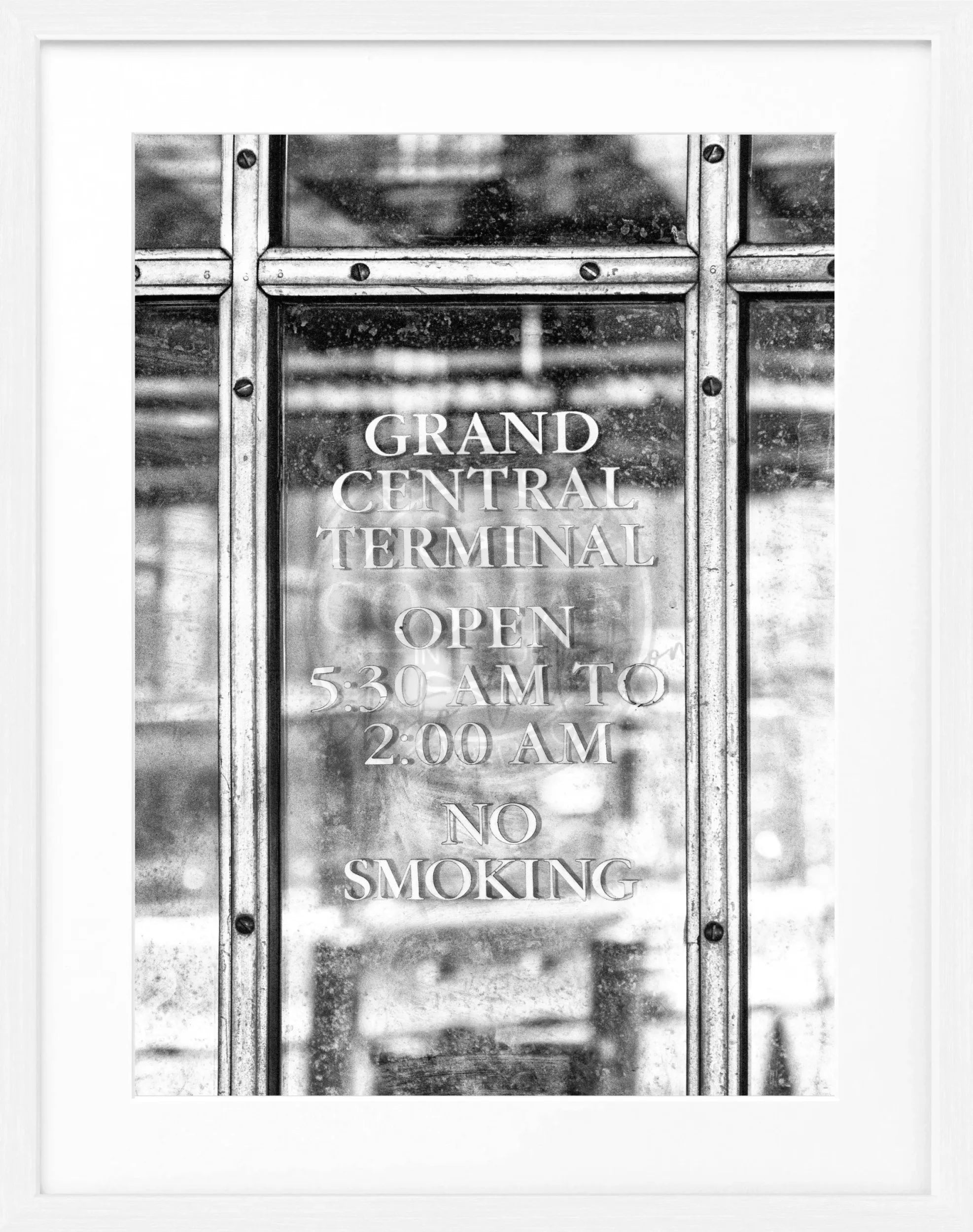 Schwarz-weiß Poster mit Rahmen, New York Central Station Motiv, 25x31cm, von Cosman-Photocollection.
