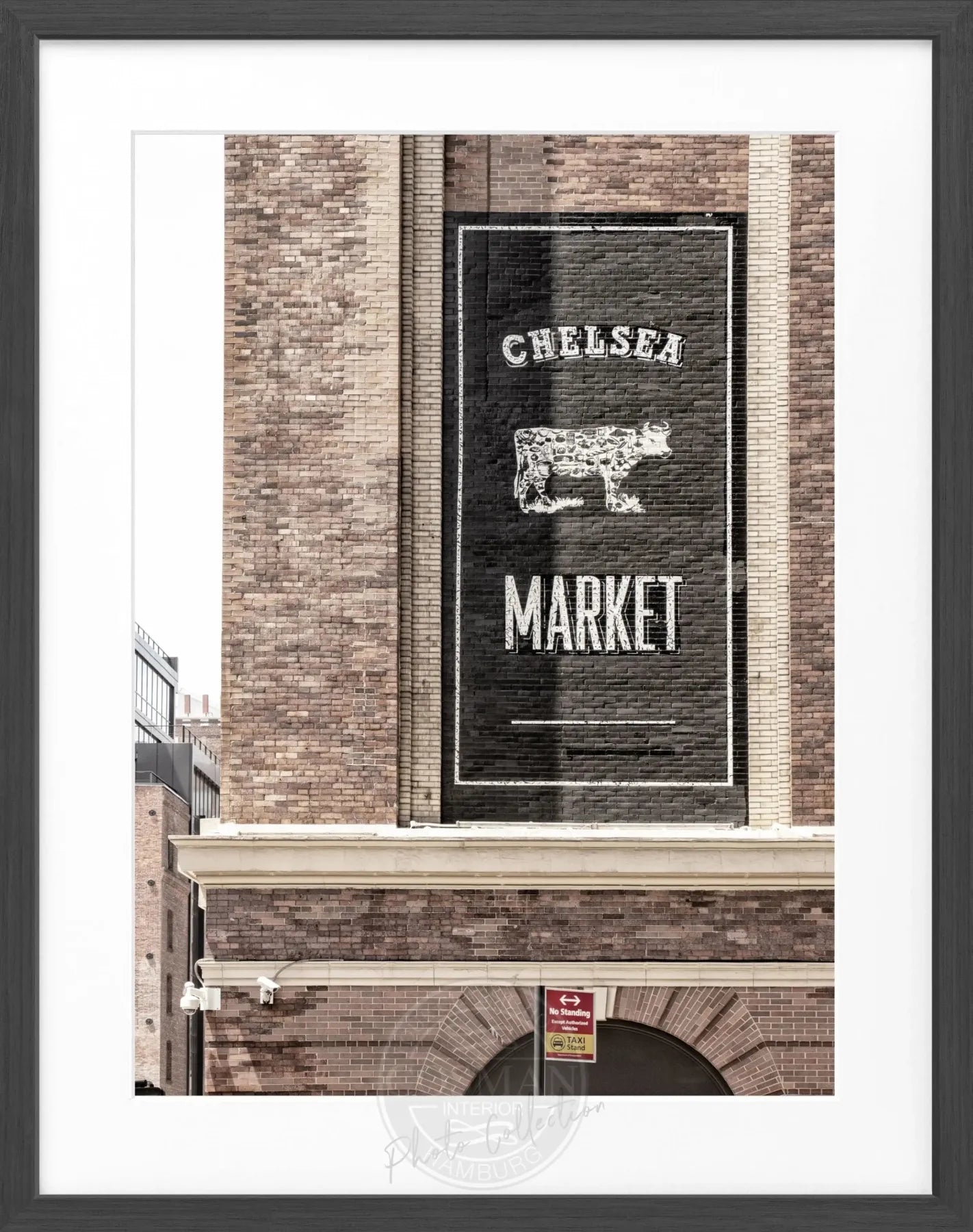 Schwarz-weiß Poster mit Rahmen von Cosman-Photocollection, New York Chelsea Market, Motiv im Format 25x31cm