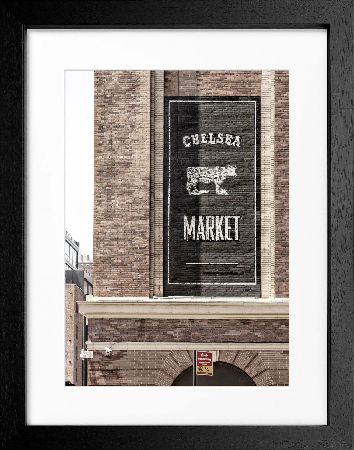 Schwarz-weiß Poster mit Rahmen, New York Chelsea Market, 25x31 cm, von Cosman-Photocollection, dekoratives Wandbild