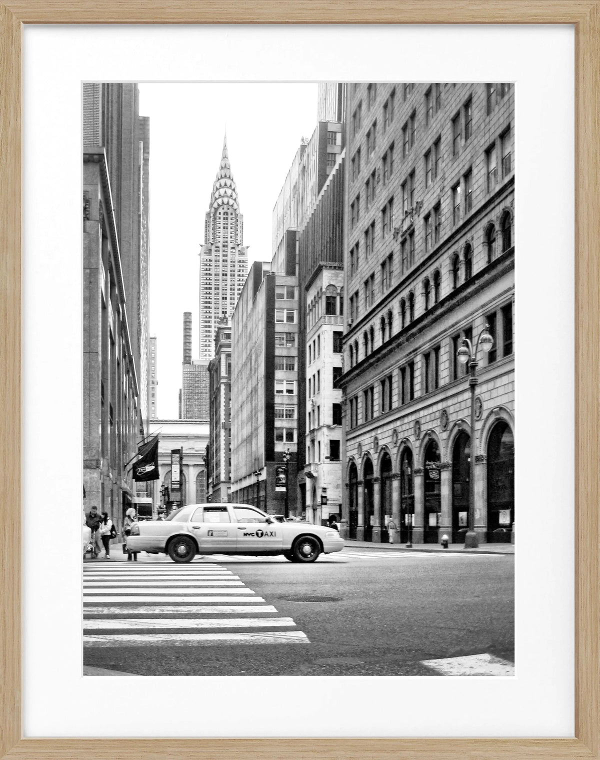 Schwarz-weiß Poster von New York mit Rahmen, zeigt das Chrysler Building, Maße 25x31cm, von Cosman-Photocollection.