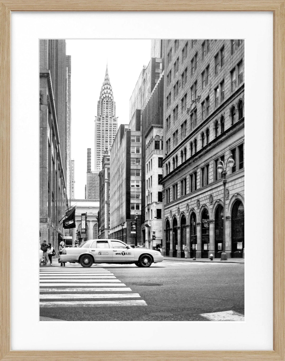Schwarz-weiß Poster von New York mit Rahmen, zeigt das Chrysler Building, Maße 25x31cm, von Cosman-Photocollection.