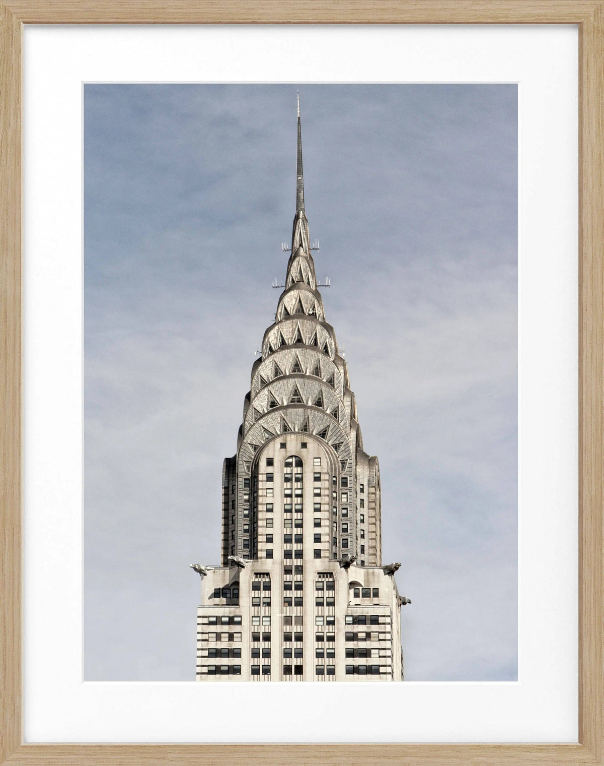 Schwarzer und weißer Poster mit Rahmen, zeigt das Chrysler Building in New York, von Cosman-Photocollection, 25x31 cm