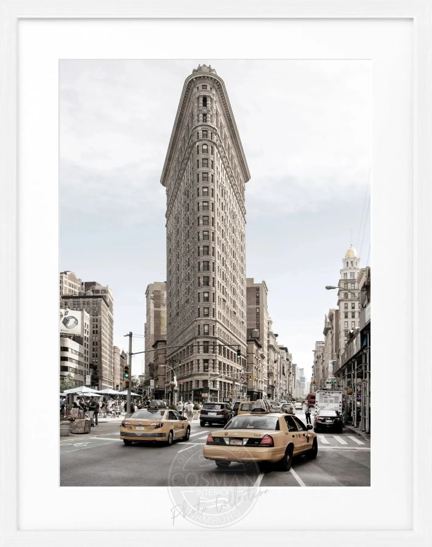 Schwarz-weiß Poster mit Rahmen von Cosman-Photocollection, New York Flatiron Building, 25x31 cm, Wanddekoration