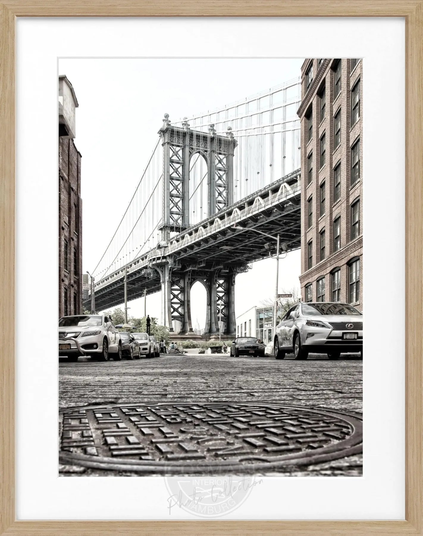 Schwarz-weiß Poster mit Rahmen von Cosman-Photocollection, Motiv Manhattan Bridge in New York, 25x31cm