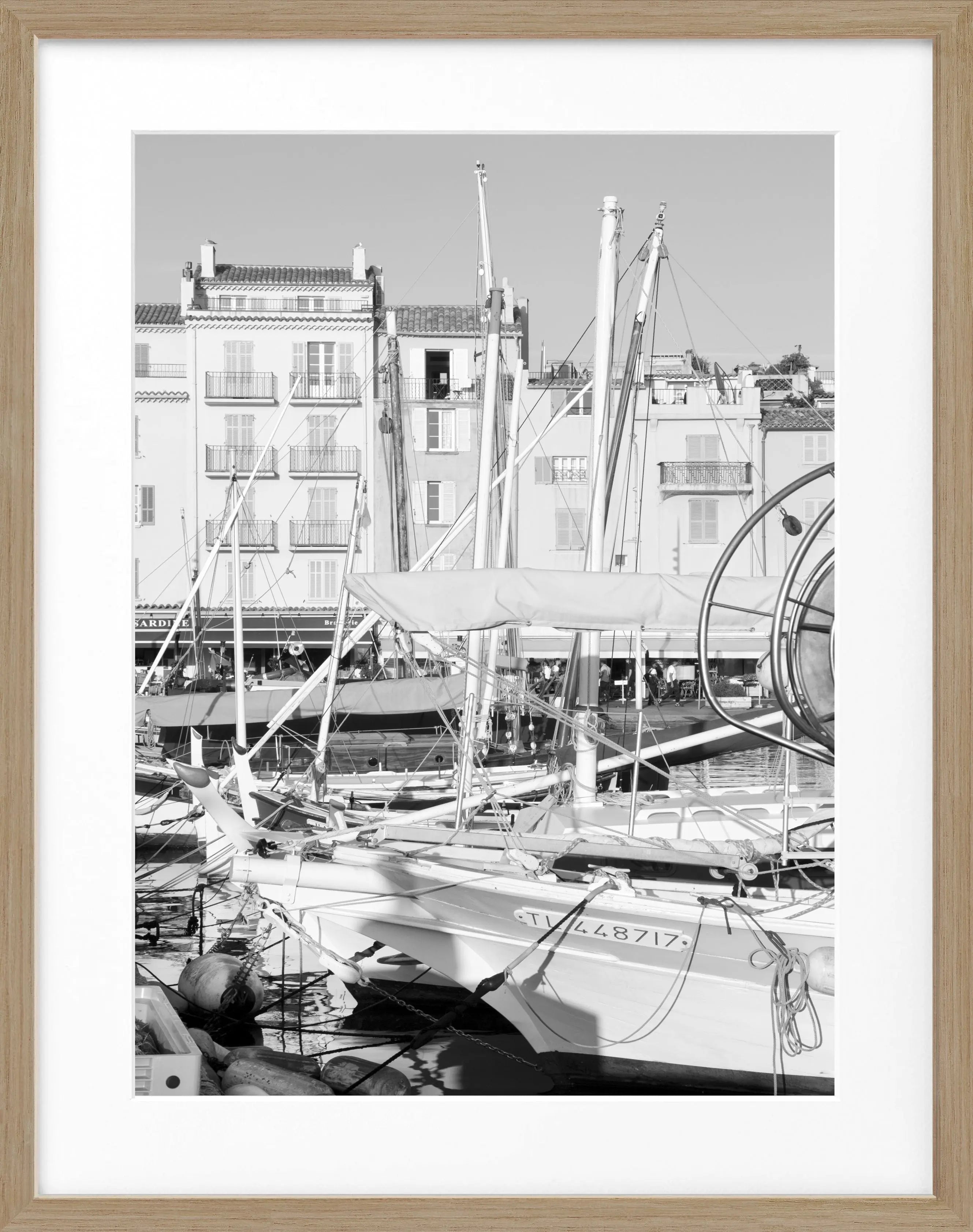 Schwarz-weiß Poster mit Rahmen, Saint Tropez Boot, Cosman-Photocollection, 25x31 cm, stilvolle Wanddekoration