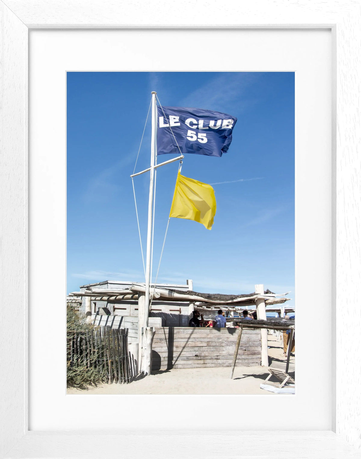 Schwarz-weiß Poster mit Rahmen, Saint Tropez ’Le Club 55’ Motiv, von Cosman-Photocollection, 25x31 cm, Wanddekoration