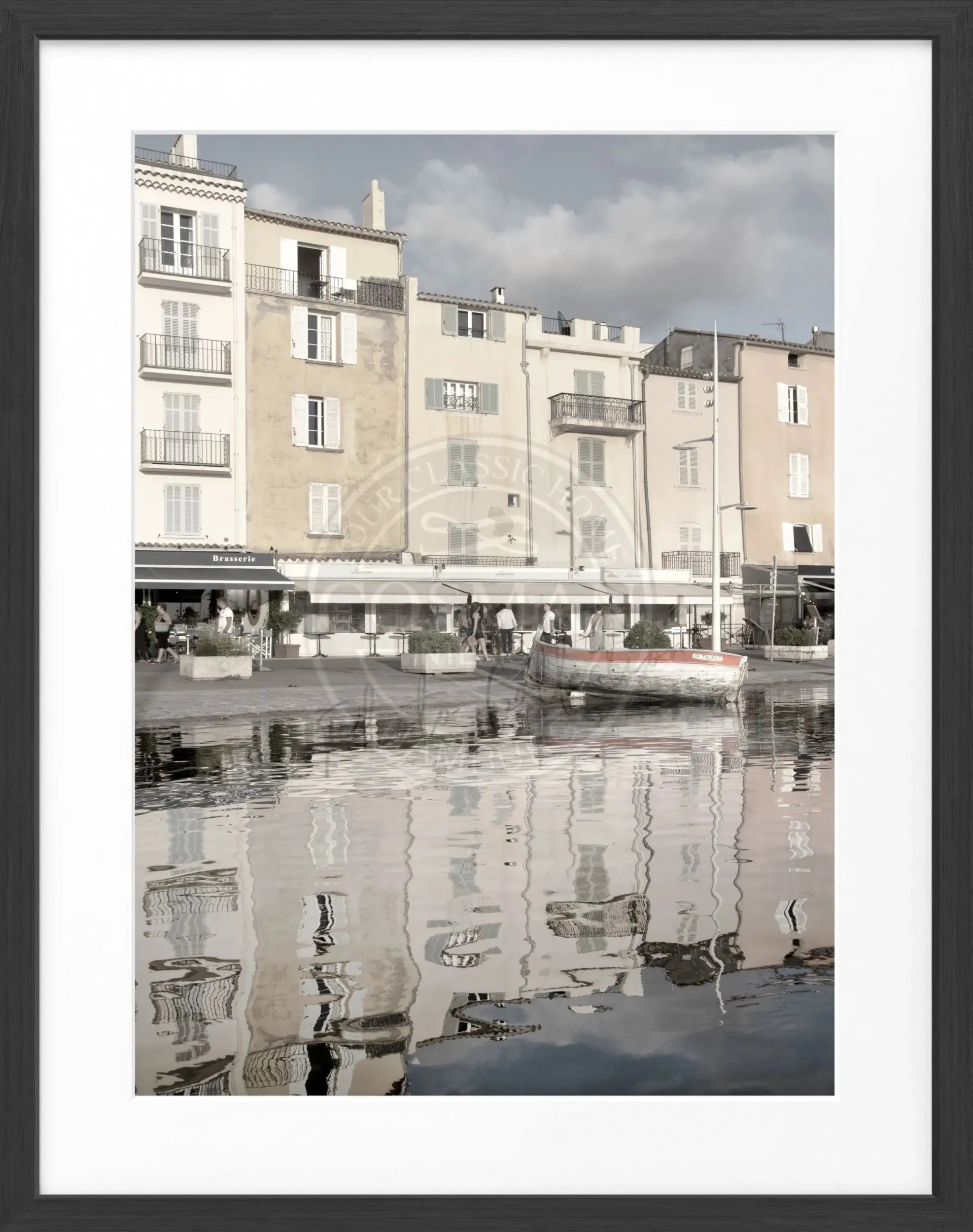 Schwarz-weiß Poster mit Rahmen von Cosman-Photocollection, Motiv Saint Tropez, Maße 25x31 cm, stilvolle Wanddekoration