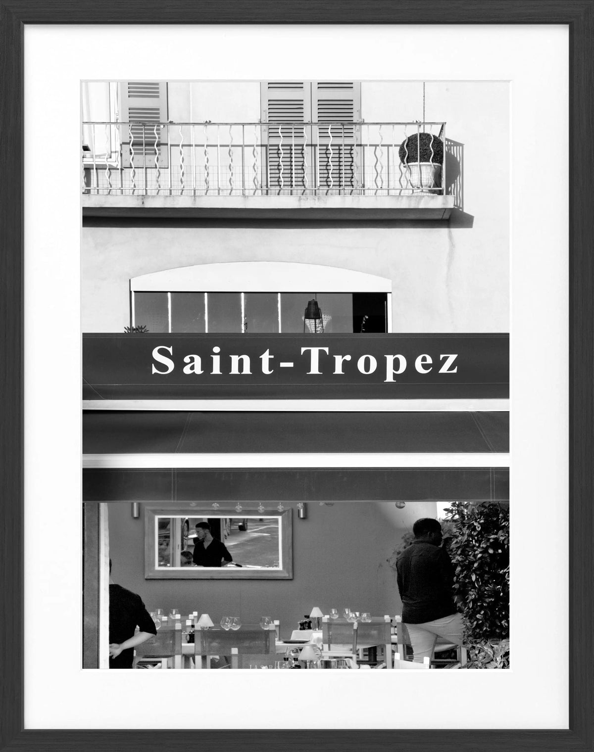 Schwarz-weiß Poster mit Rahmen, Saint Tropez Motiv, von Cosman-Photocollection, 25x31 cm, stilvolle Wanddekoration