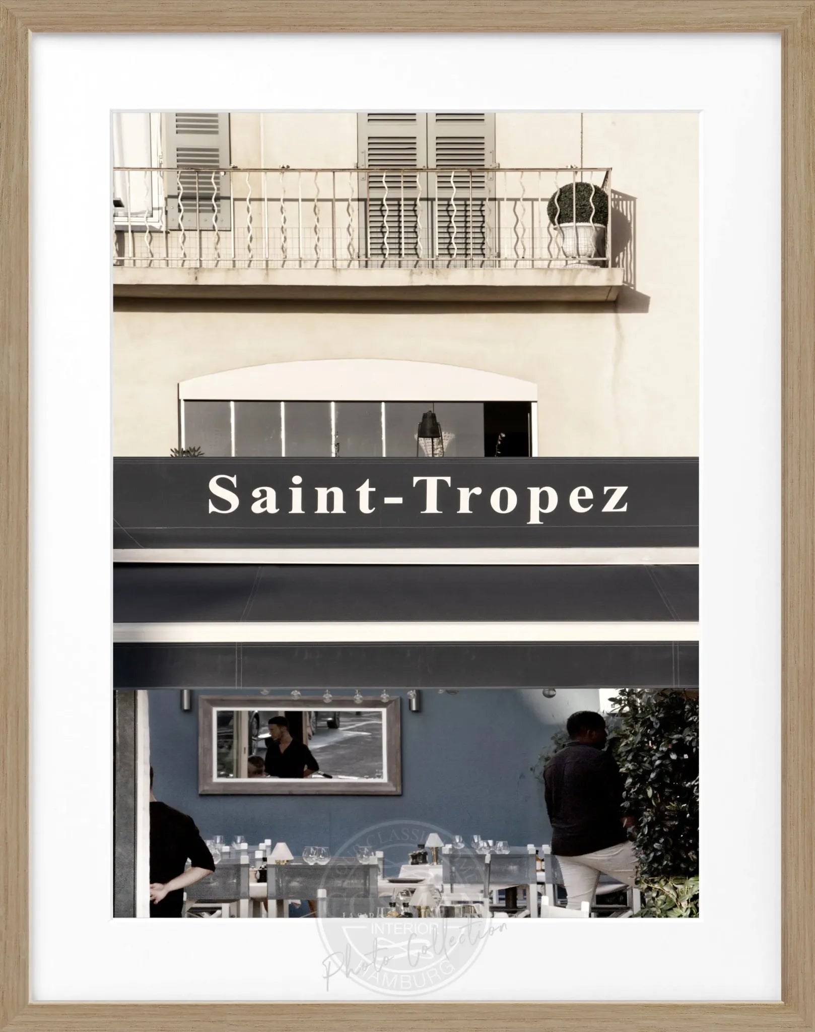 Schwarz-weiß Poster mit Rahmen, Saint Tropez ST26, 25x31 cm, von Cosman-Photocollection, ansprechendes Motiv in Schwarz-Weiß