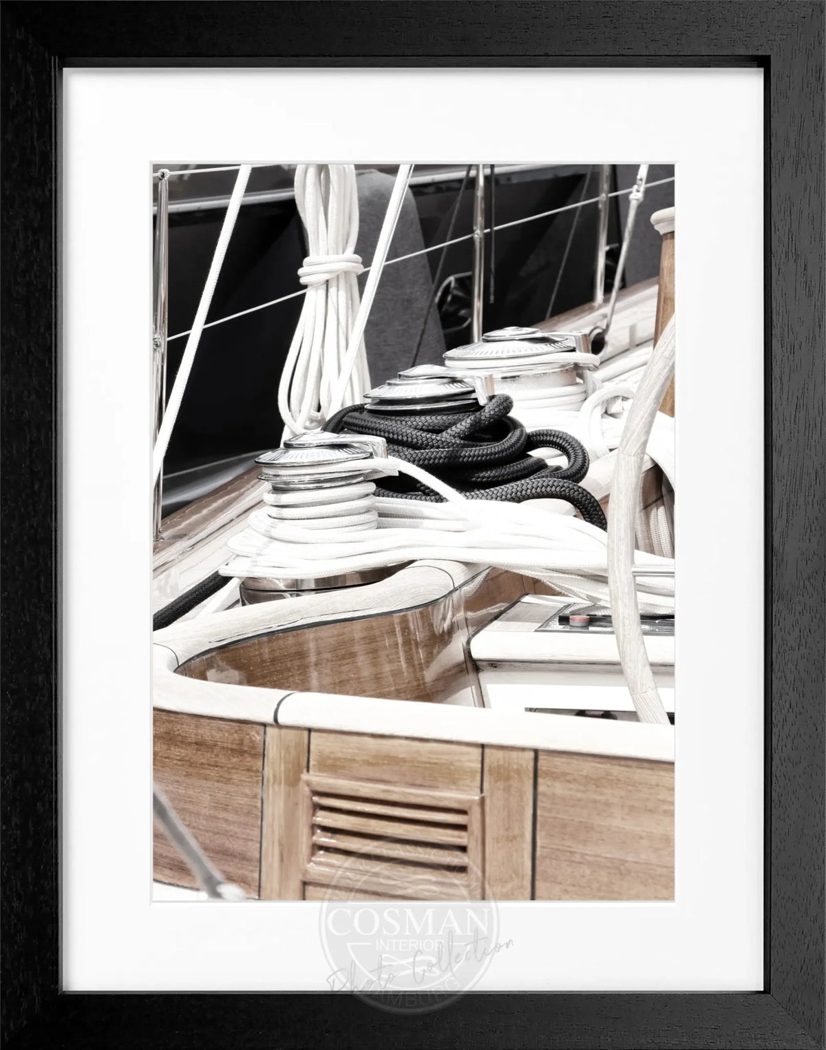 Schwarz-weiß Poster mit Rahmen, Segelboot in Saint Tropez, von Cosman-Photocollection, 25x31cm, maritime Dekoration