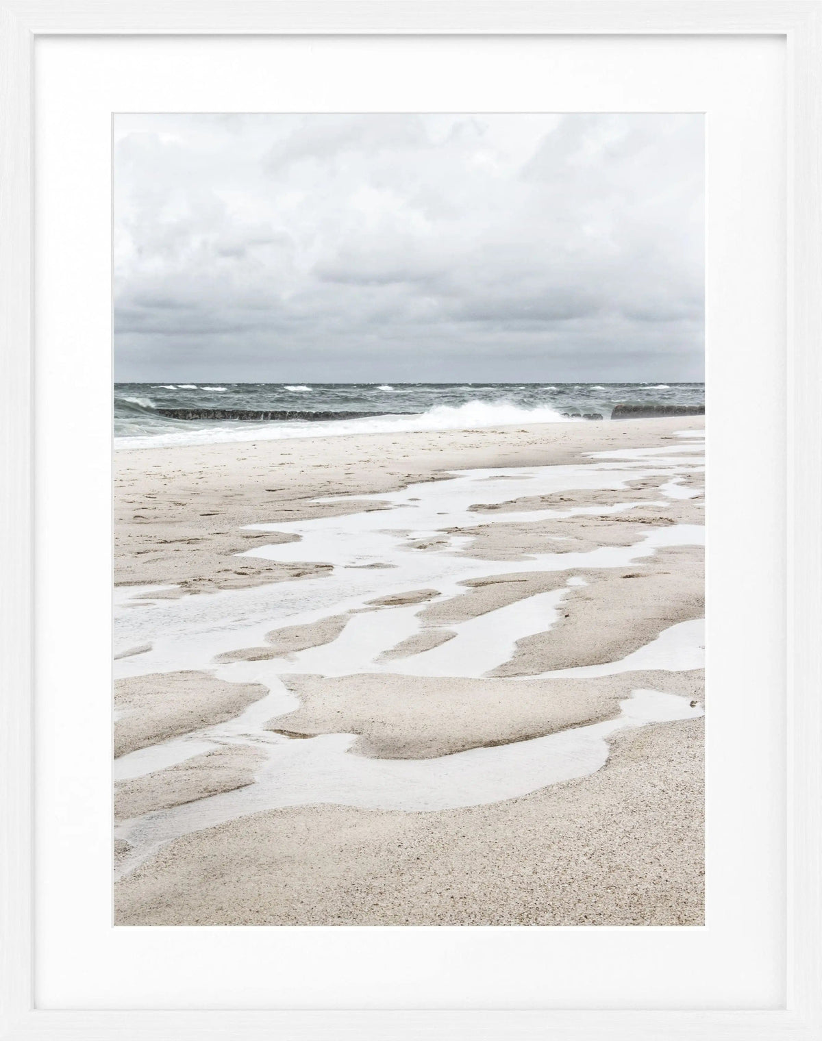 Schwarz-weiß Poster mit Rahmen von Cosman-Photocollection, Strandmotiv aus Sylt, 25x31 cm, Wanddekoration