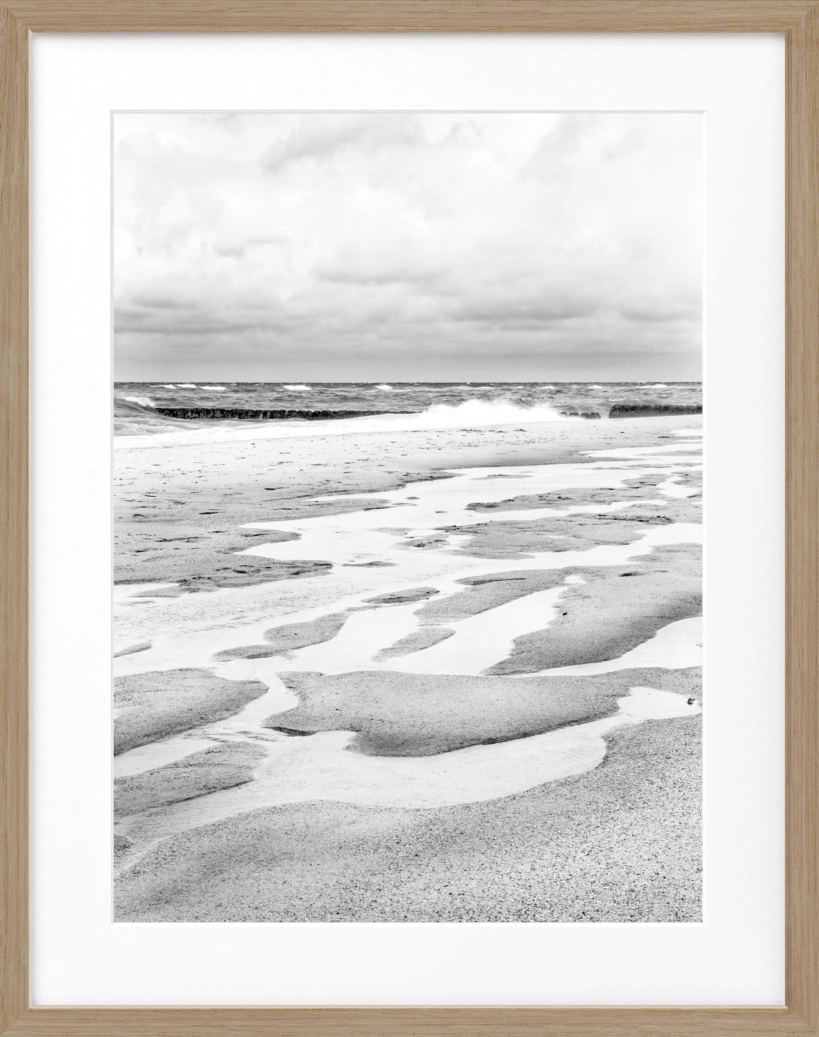 Schwarz-weiß Poster mit Rahmen ’Strand’ Sylt von Cosman-Photocollection, 25x31 cm, Strandbild in eleganten Farbkontrasten