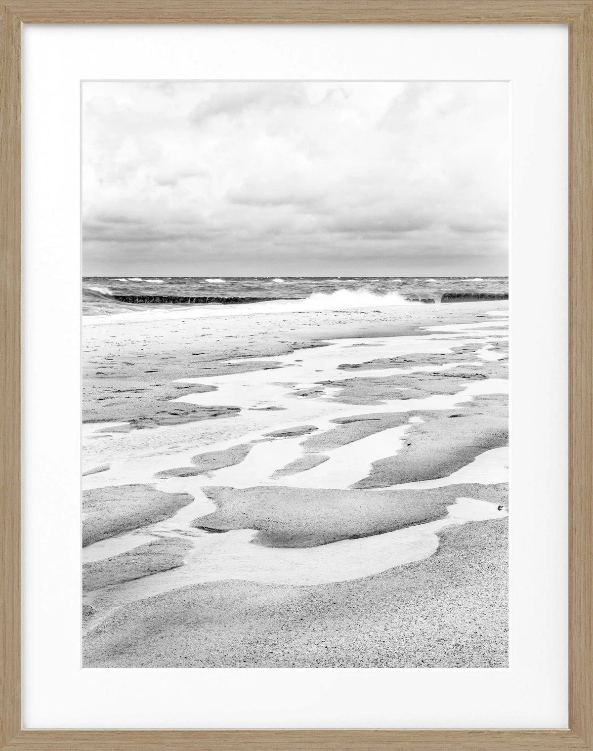 Schwarz-weiß Poster mit Rahmen ’Strand’ Sylt von Cosman-Photocollection, 25x31 cm, Strandbild in eleganten Farbkontrasten