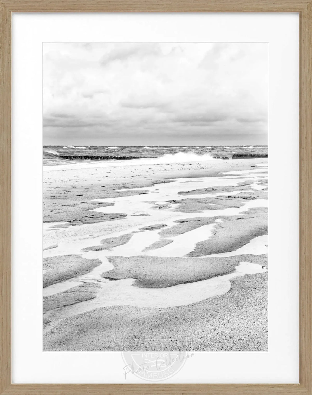 Schwarz-weiß Poster mit Rahmen ’Strand’ Sylt von Cosman-Photocollection, 25x31 cm, Strandbild in eleganten Farbkontrasten