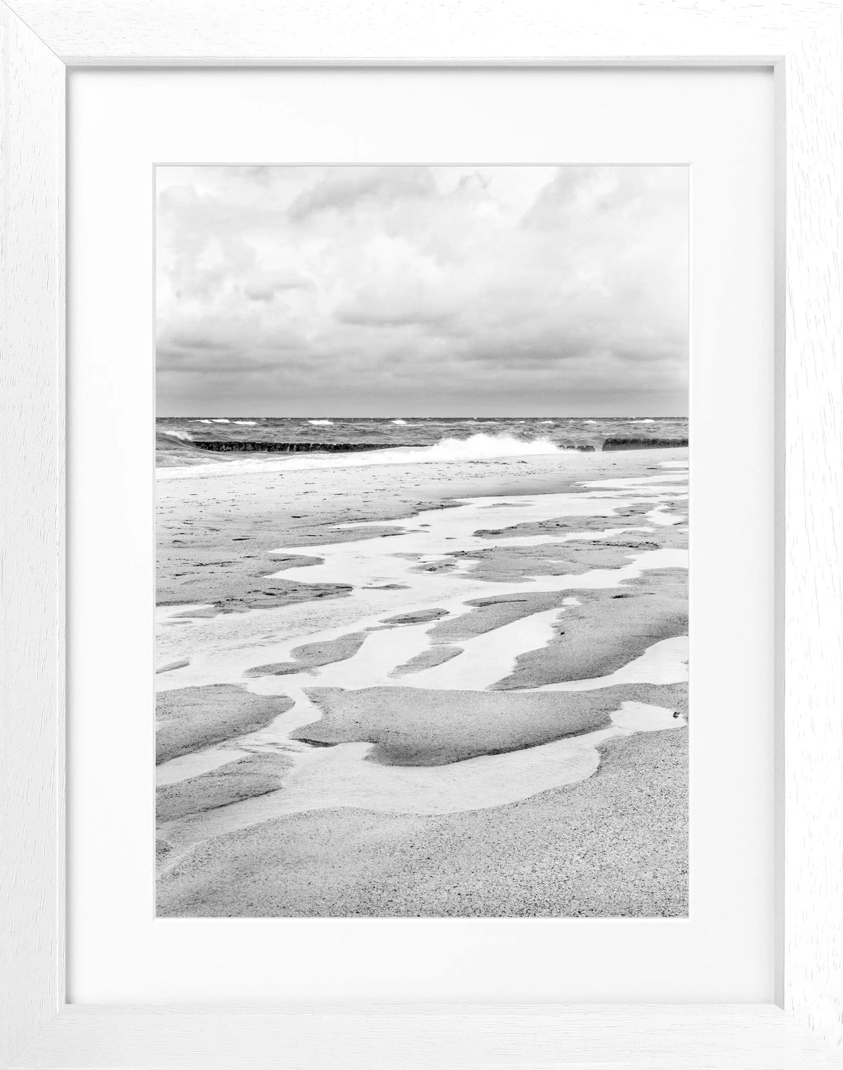 Schwarz-weiß Poster mit Rahmen ’Strand’ Sylt von Cosman-Photocollection, 25x31 cm, Strandmotiv.