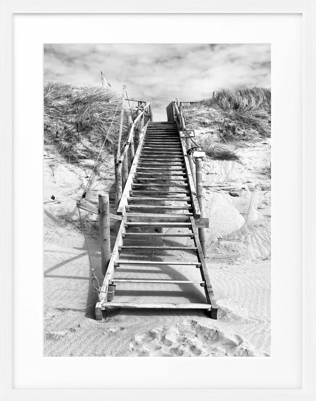 Schwarz-weiß Poster mit Rahmen, Motiv der Dünen in Hörnum auf Sylt, von Cosman-Photocollection, 25x31 cm