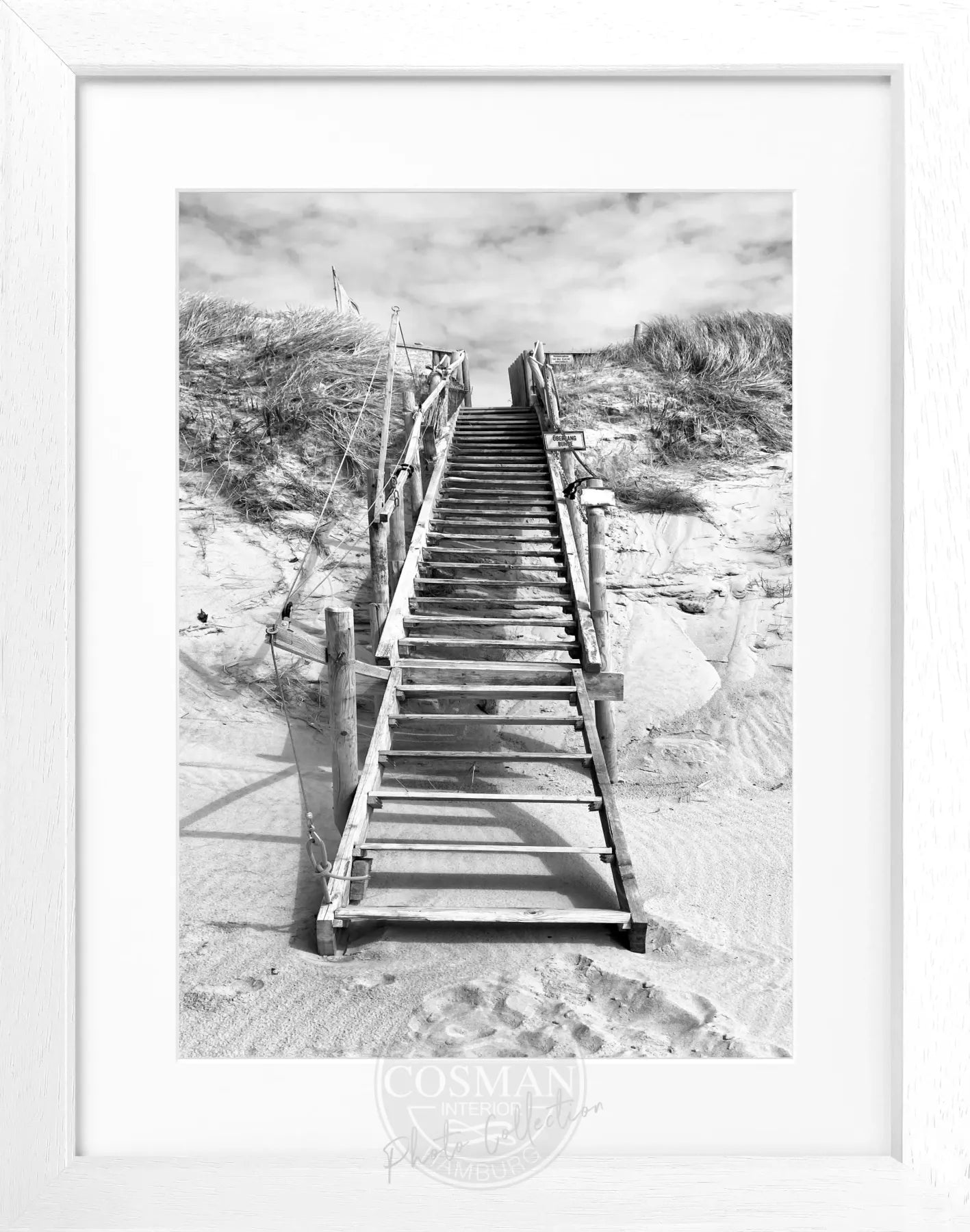 Schwarz-weiß Poster mit Rahmen von Sylt Dünen und Hörnum, von Cosman-Photocollection, 25x31 cm, Wanddekoration
