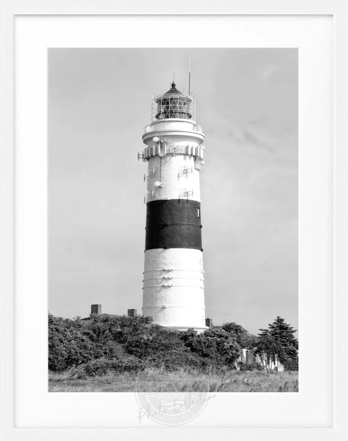 Schwarz-weiß Poster mit Rahmen von Cosman-Photocollection, Kampener Leuchtturm Langer Christian auf Sylt, 25x31 cm