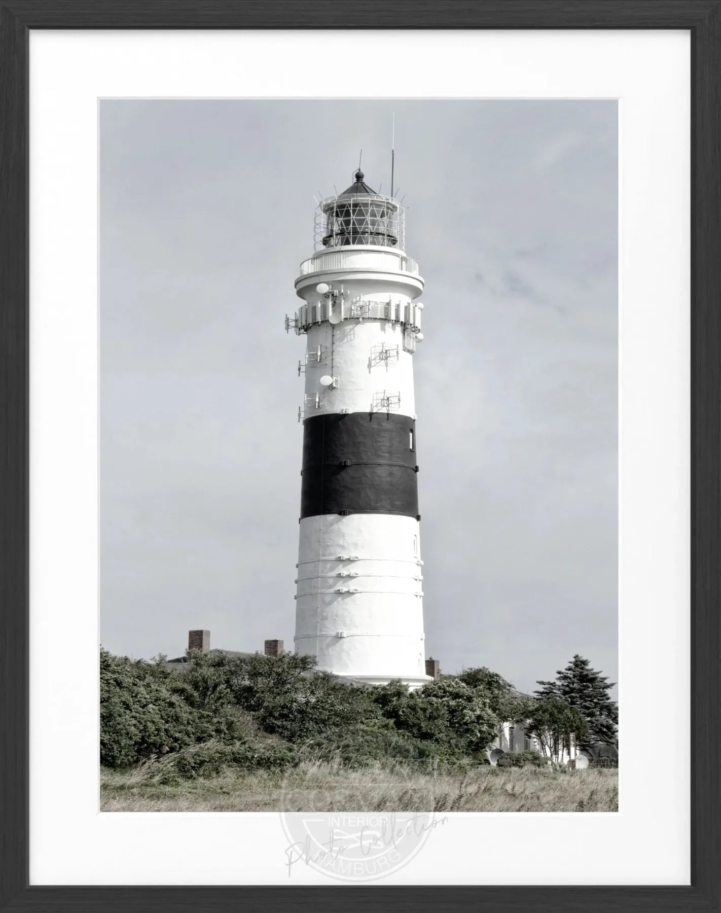 Schwarz-weiß Poster mit Rahmen von Cosman-Photocollection, Kampener Leuchtturm Langer Christian auf Sylt, 25x31 cm