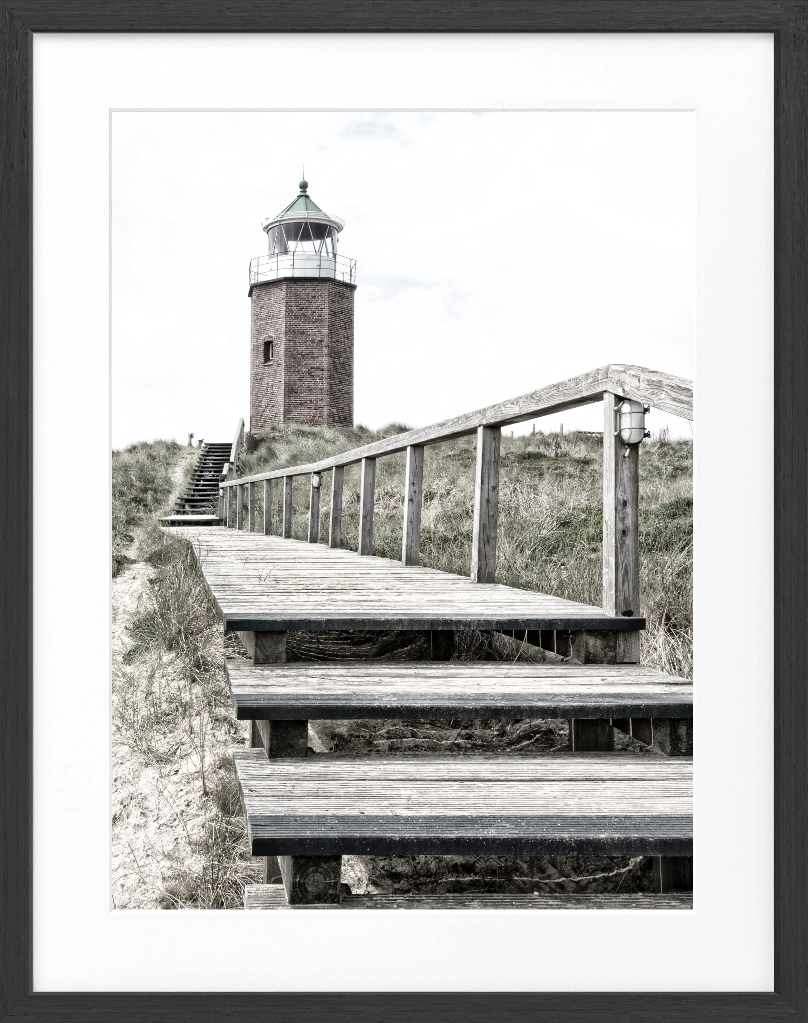 Schwarz-weiß Poster mit Rahmen von Cosman-Photocollection, Leuchtturm Kampen Sylt, 25x31 cm, Wanddekoration
