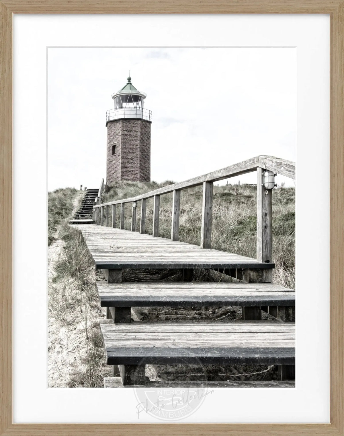 Schwarz-weiß Poster mit Rahmen von Cosman-Photocollection, Sylt Leuchtturm Kampen, Maße 25x31 cm, ansprechendes Meeresmotiv