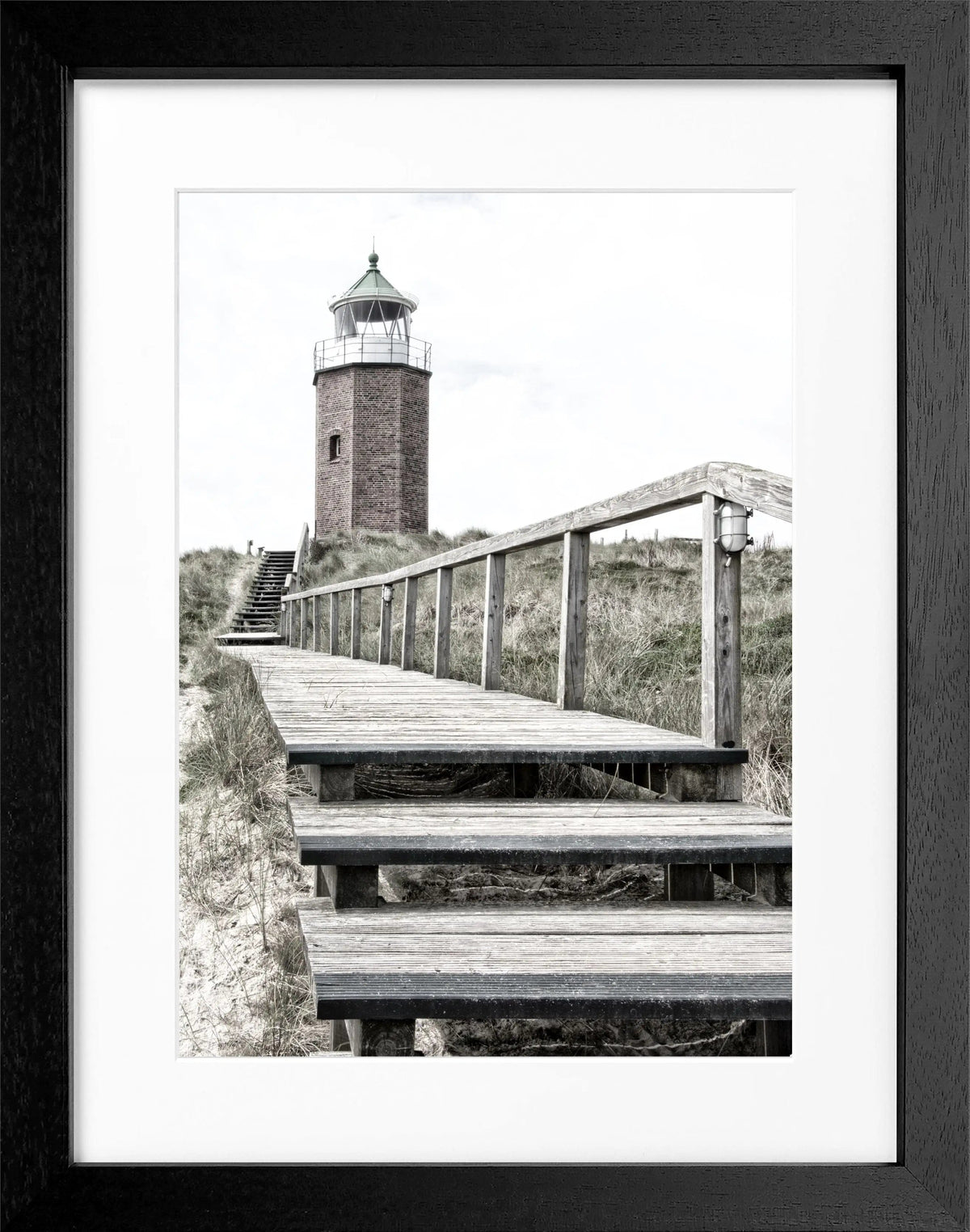 Schwarz-weiß Poster mit Rahmen von Cosman-Photocollection, Leuchtturm Kampen auf Sylt, 25x31 cm, stilvolle Wanddekoration