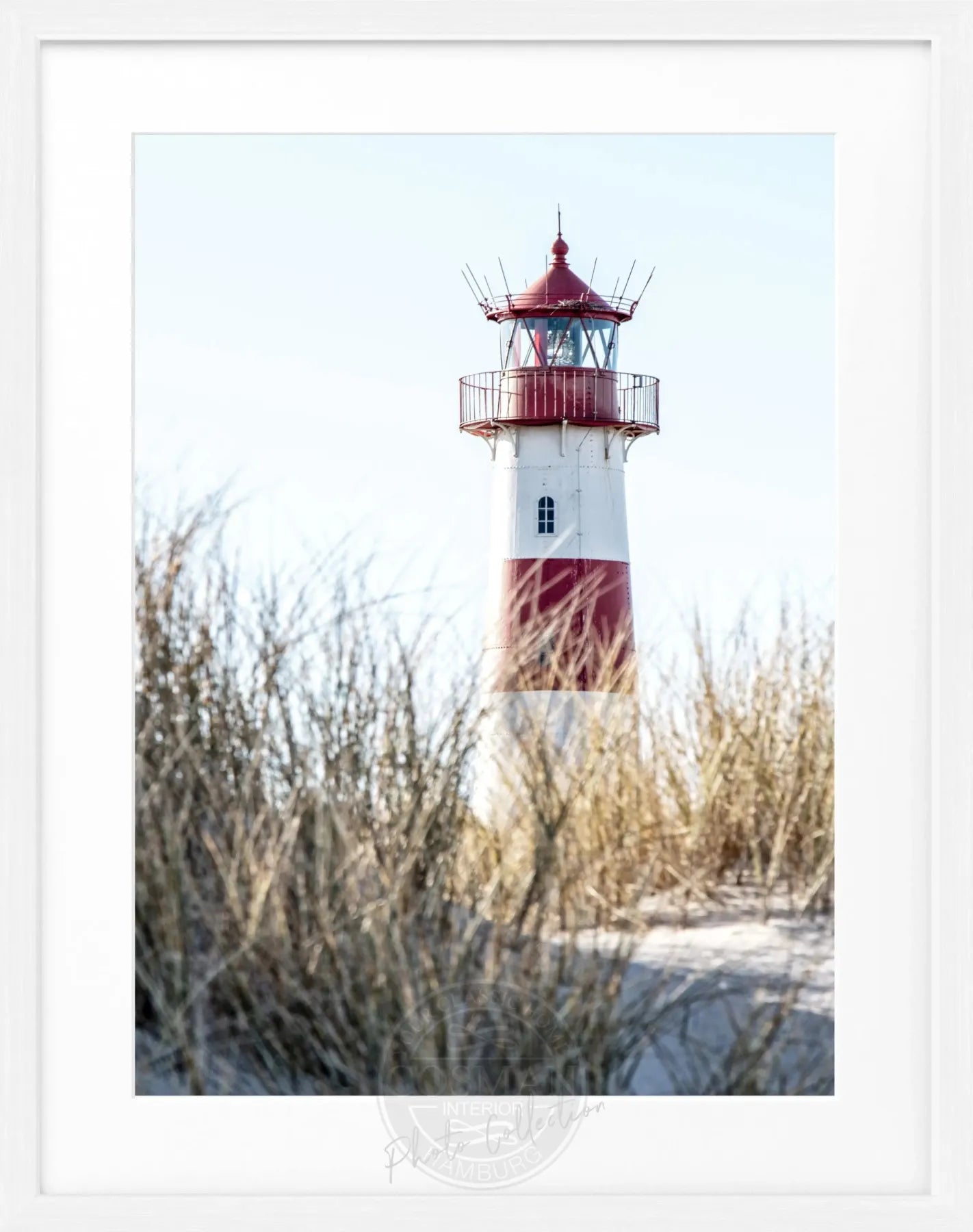 Schwarz-weiß Poster mit Rahmen, Sylt Leuchtturm 'List', von Cosman-Photocollection, 25x31cm, Wanddekoration mit Leuchtturm-Motiv