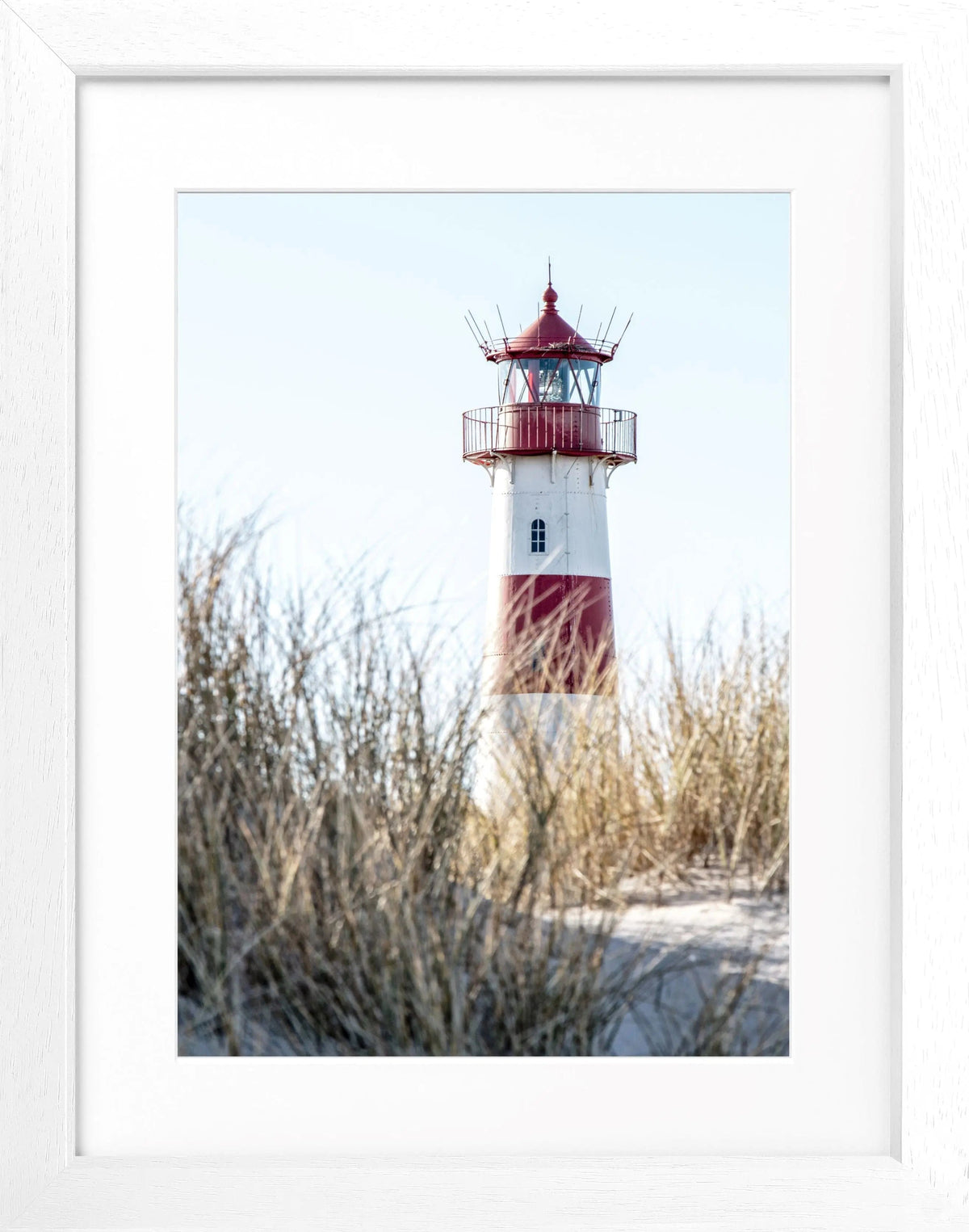 Schwarz-weiß Poster mit Rahmen von Cosman-Photocollection, Leuchtturm 'List' auf Sylt, 25x31 cm, Wandbild mit Leuchtturmmotiv