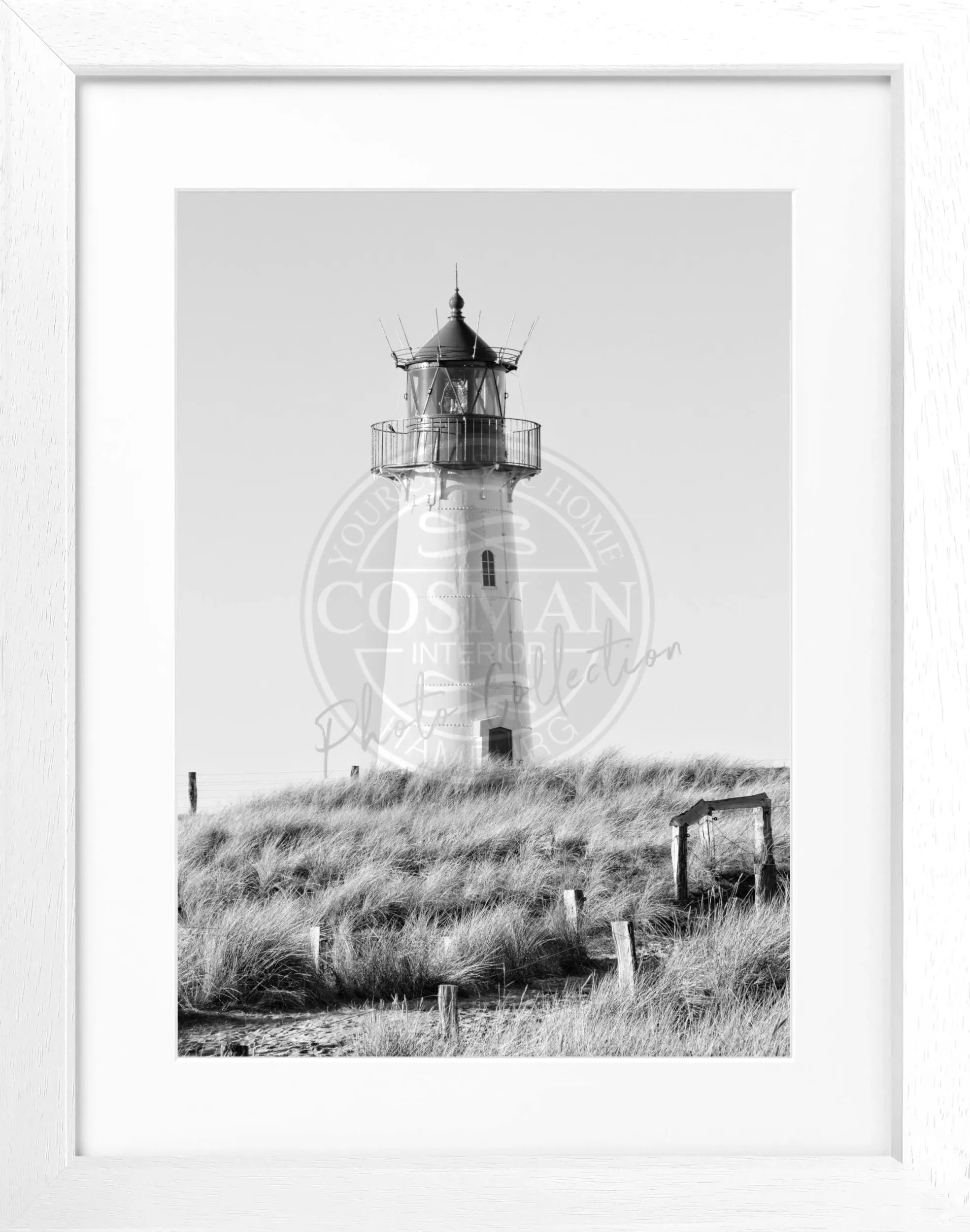 Schwarz-weiß Poster mit Rahmen von Sylt, zeigt den Leuchtturm List, von Cosman-Photocollection, 25x31 cm, Wanddekoration