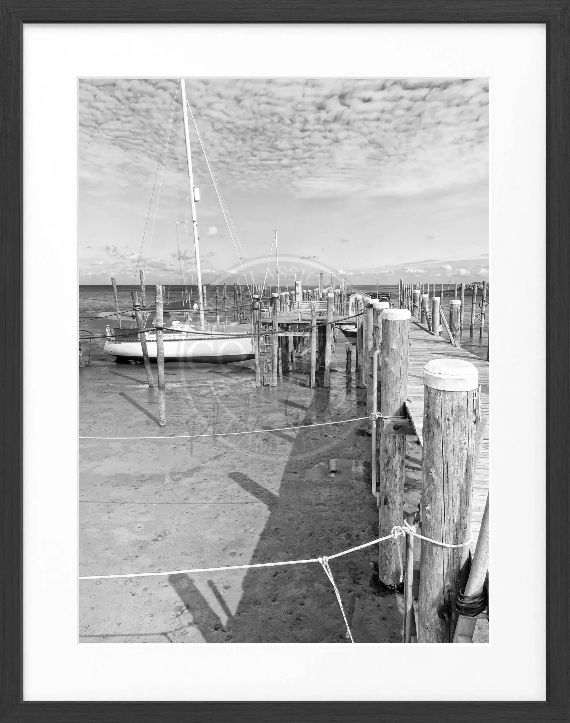 Schwarz-weiß Poster mit Rahmen von Sylt Rantum, ca. 25x31cm, von Cosman-Photocollection, Naturaufnahme der Insel.