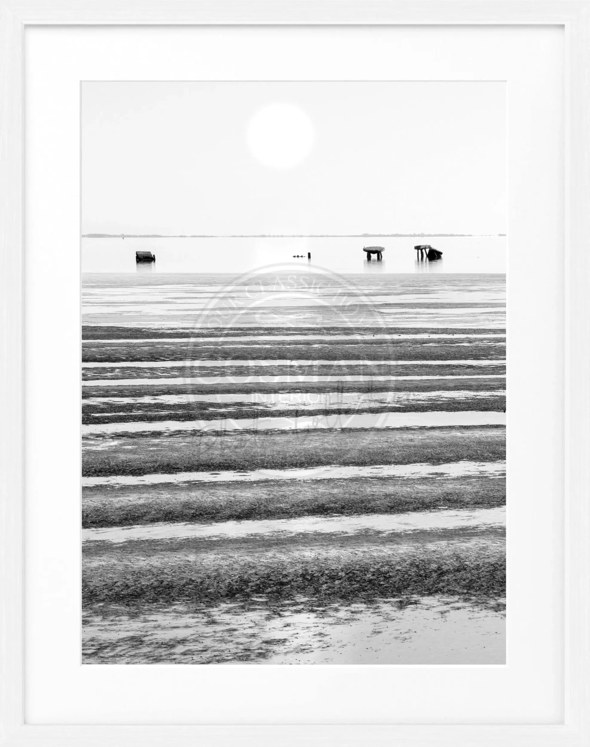 Schwarz-weiß Poster mit Rahmen ’Wattenmeer’ Sylt von Cosman-Photocollection, 25x31 cm, Meereslandschaft, stilvolle Wanddekoration