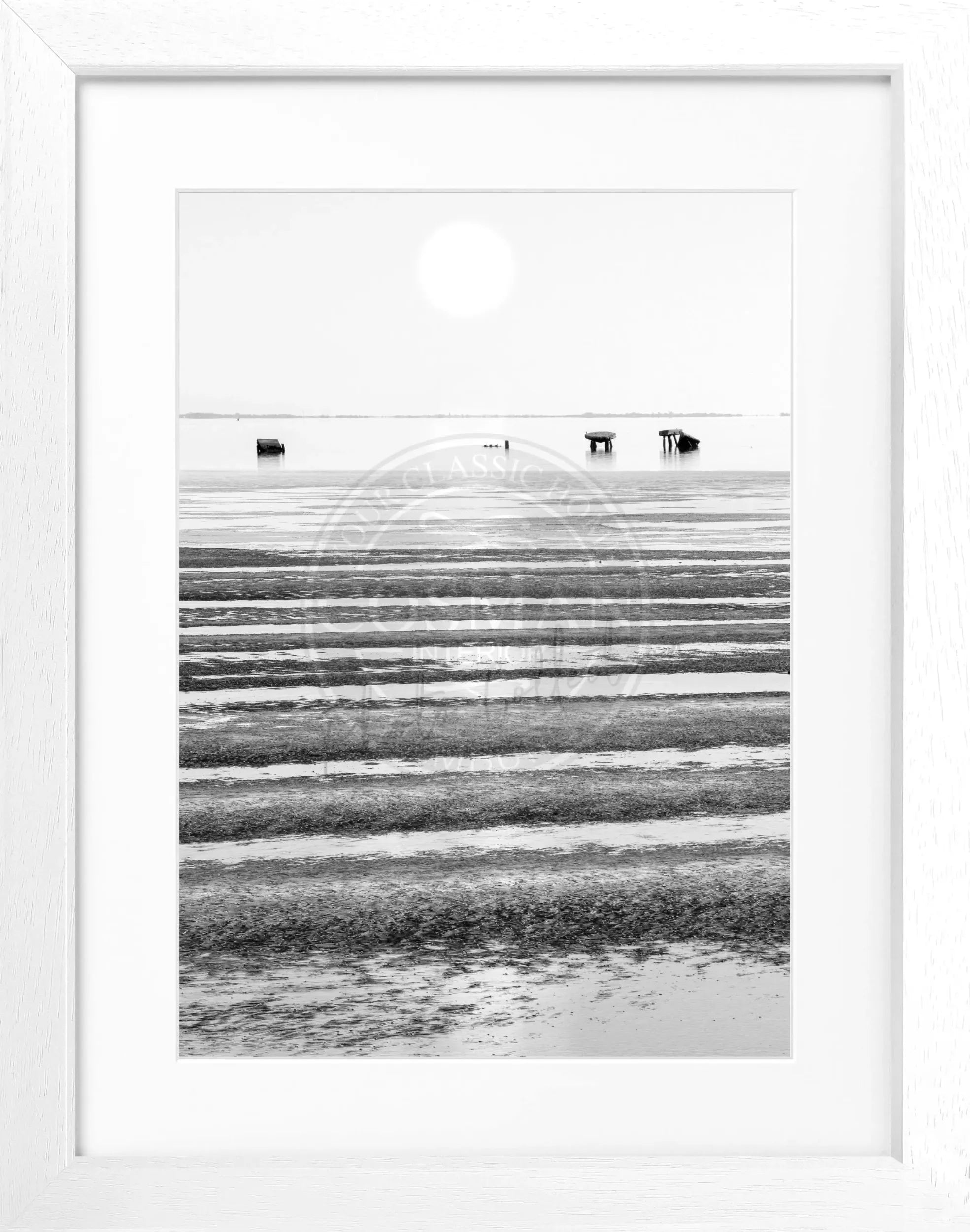 Schwarz-weiß Poster mit Rahmen ’Wattenmeer’ Sylt von Cosman-Photocollection, 25x31 cm, Meereslandschaft in elegantem Design