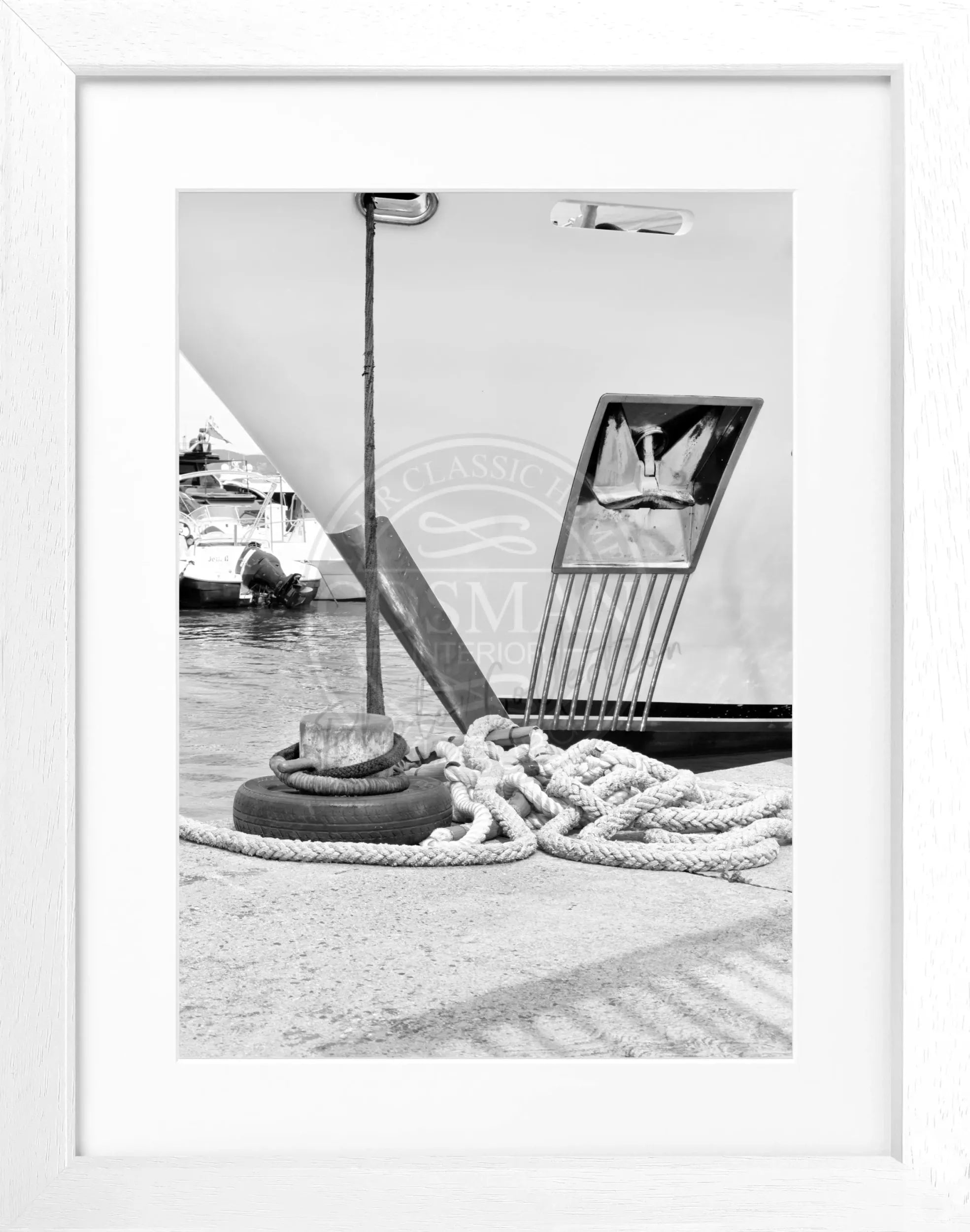 Schwarz-weiß Poster mit Rahmen, Yacht in Saint Tropez, Cosman-Photocollection, 25x31 cm, maritimes Motiv, eleganter Wanddekoration