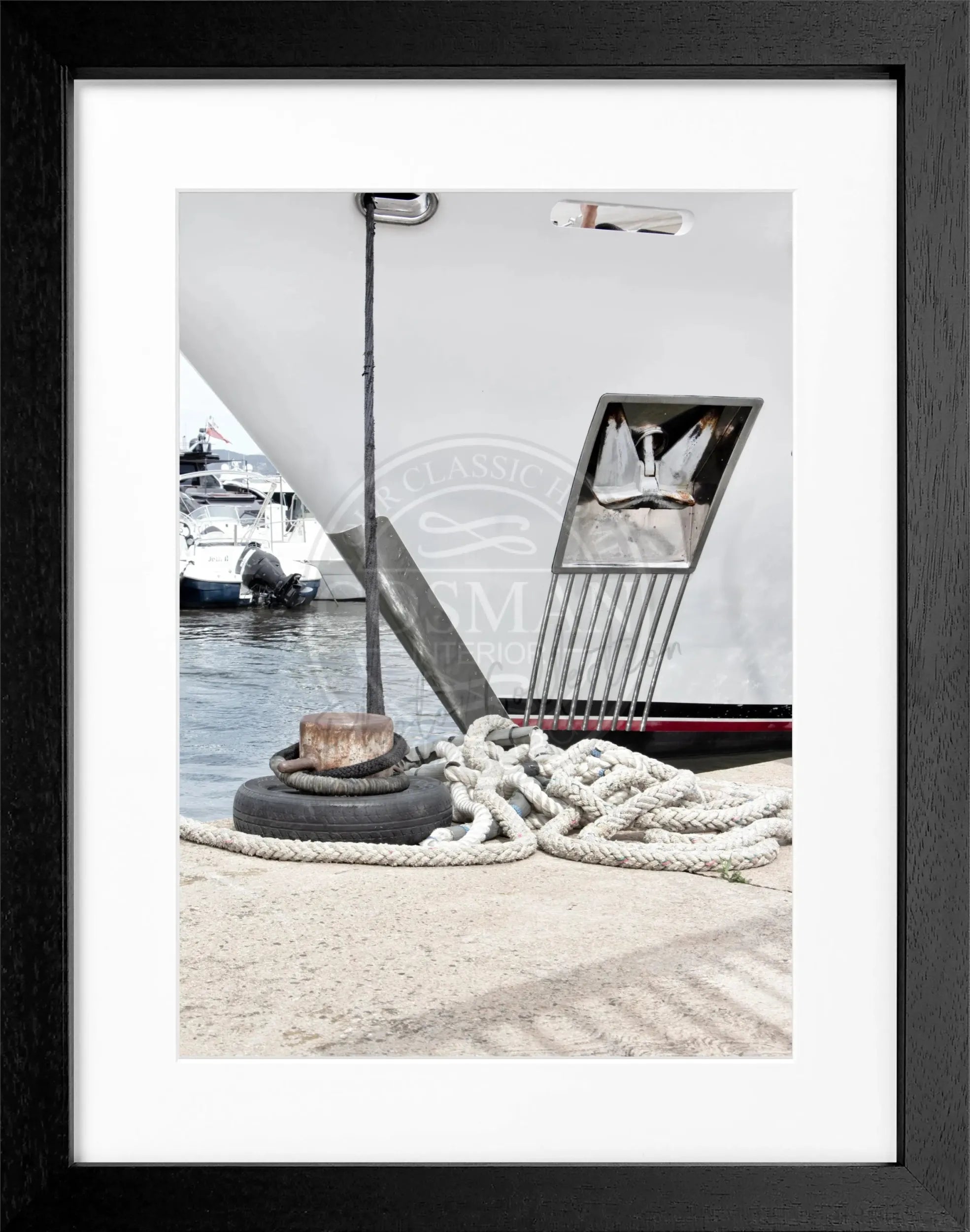 Schwarz-weiß Poster mit Rahmen 'Yacht' Saint Tropez von Cosman-Photocollection, 25x31cm, maritime Motiv.