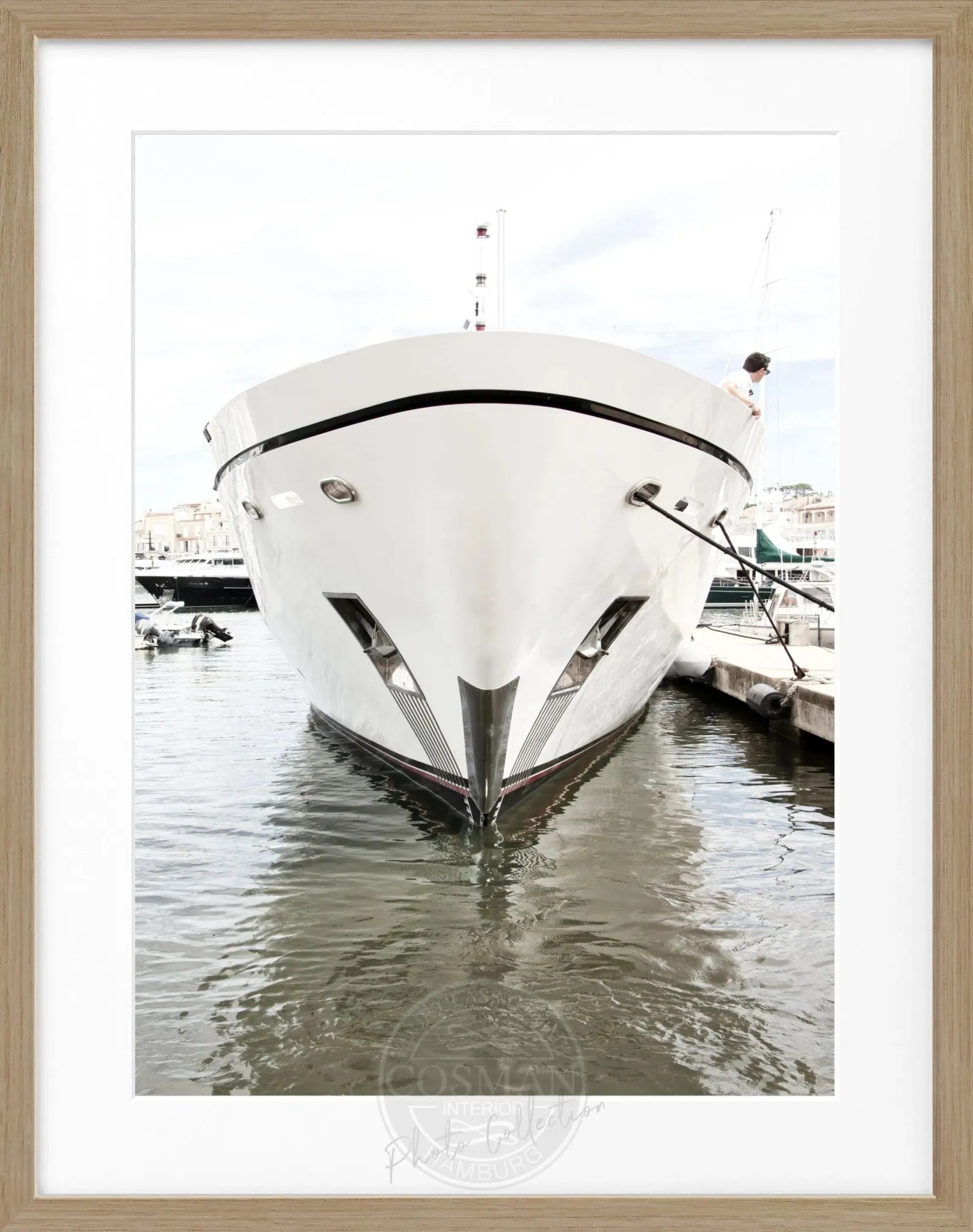 Schwarz-weiß Poster mit Rahmen 'Yacht' Saint Tropez, von Cosman-Photocollection, im Querformat, maritime Szene, 25x31 cm