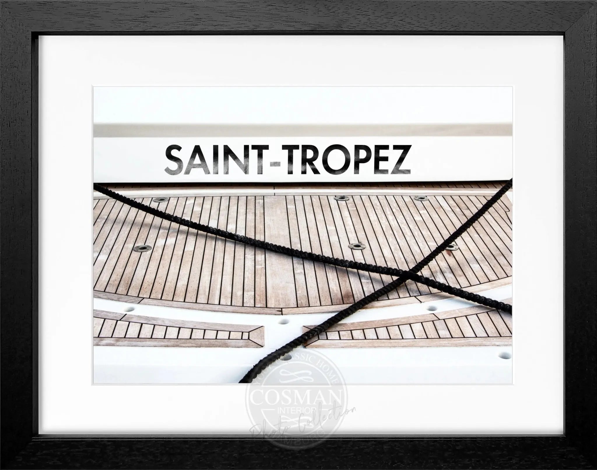 Schwarz-weiß Poster mit Rahmen ’Boot Hafen’ Saint Tropez von Cosman-Photocollection, 31x25 cm, maritime Hafenansicht.