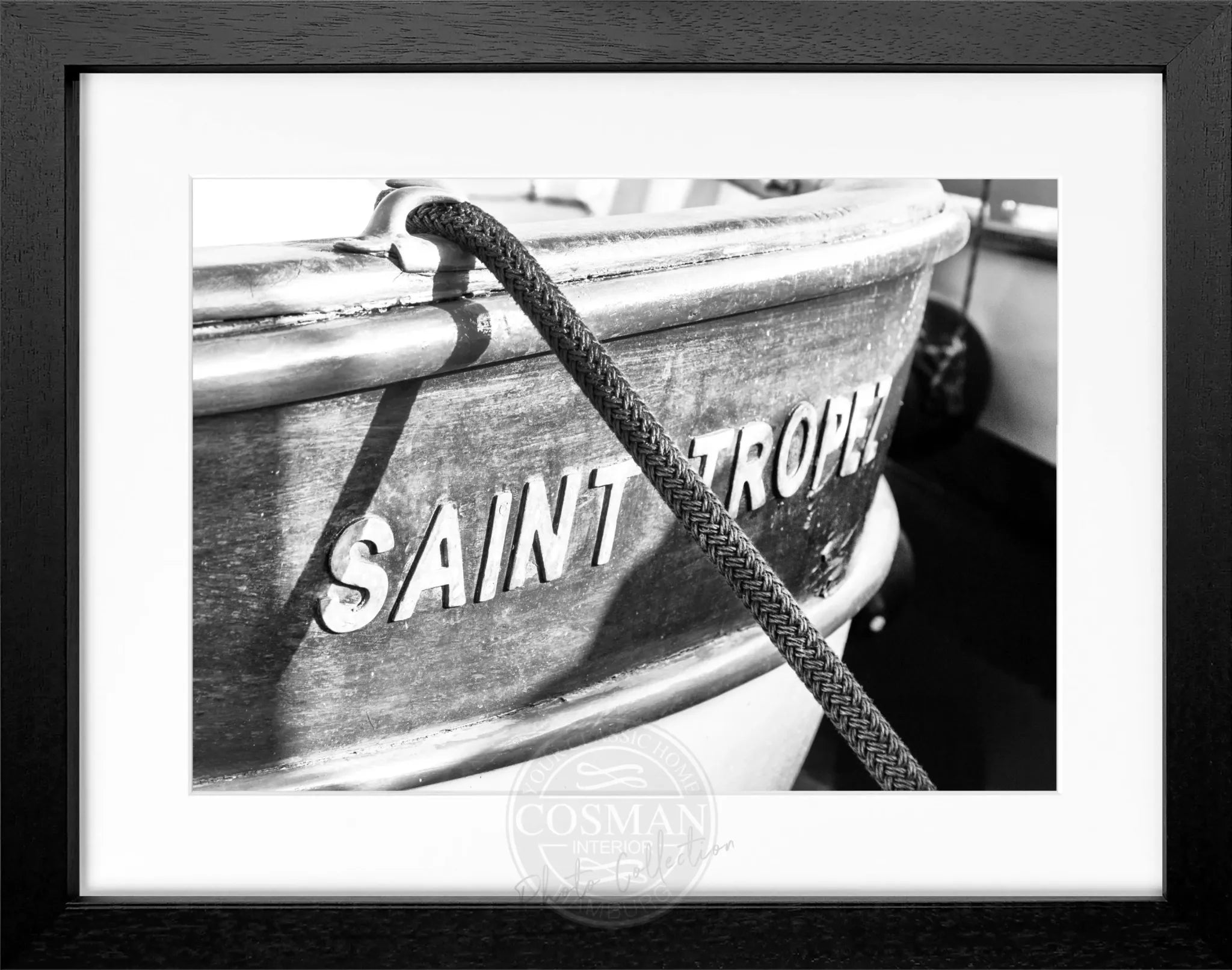 Schwarz-weiß Poster mit Rahmen von Cosman-Photocollection, Boot in Saint Tropez, Maße 31x25 cm, stilvolles Wandbild
