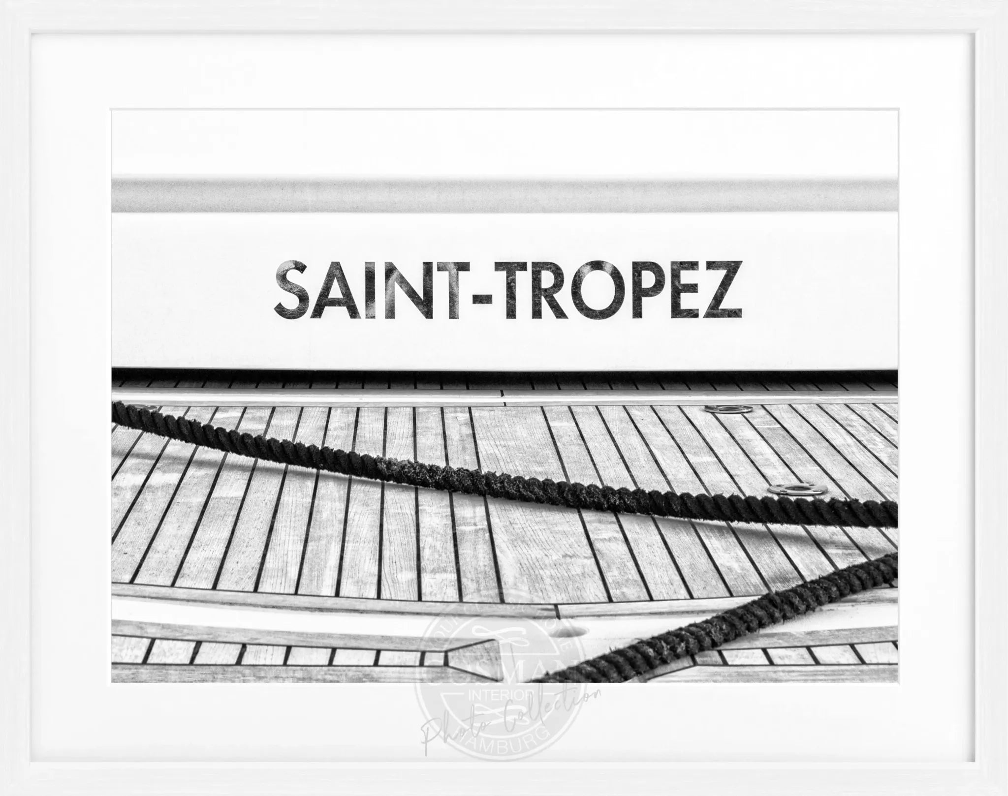 Schwarz-weiß Poster mit Rahmen ’Boot’ Saint Tropez von Cosman-Photocollection, 31x25 cm, Wanddekoration mit maritimem Motiv