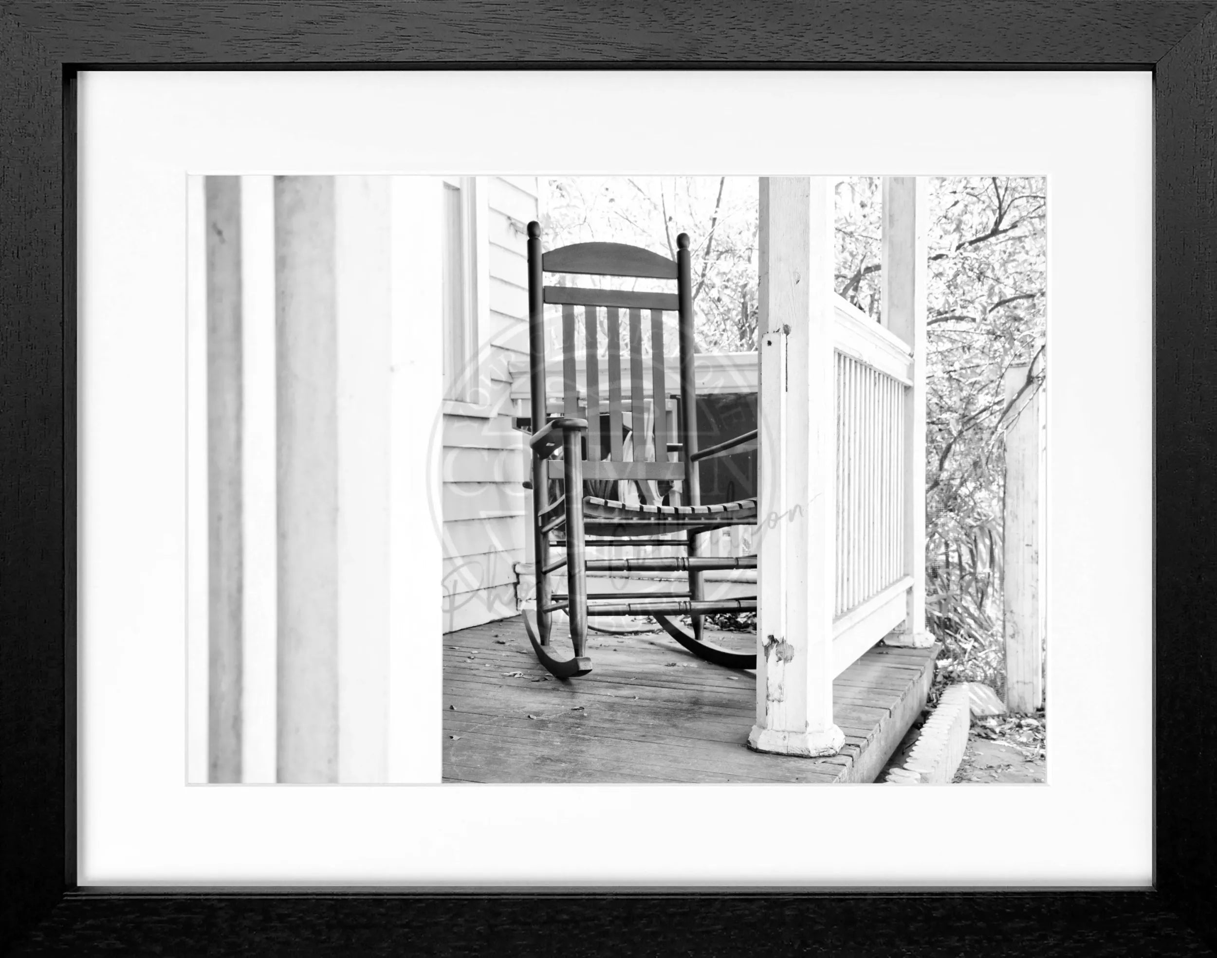 Schwarz-weiß Poster mit Rahmen, Florida Key West Deckchair Motiv, von Cosman-Photocollection, 31x25 cm.