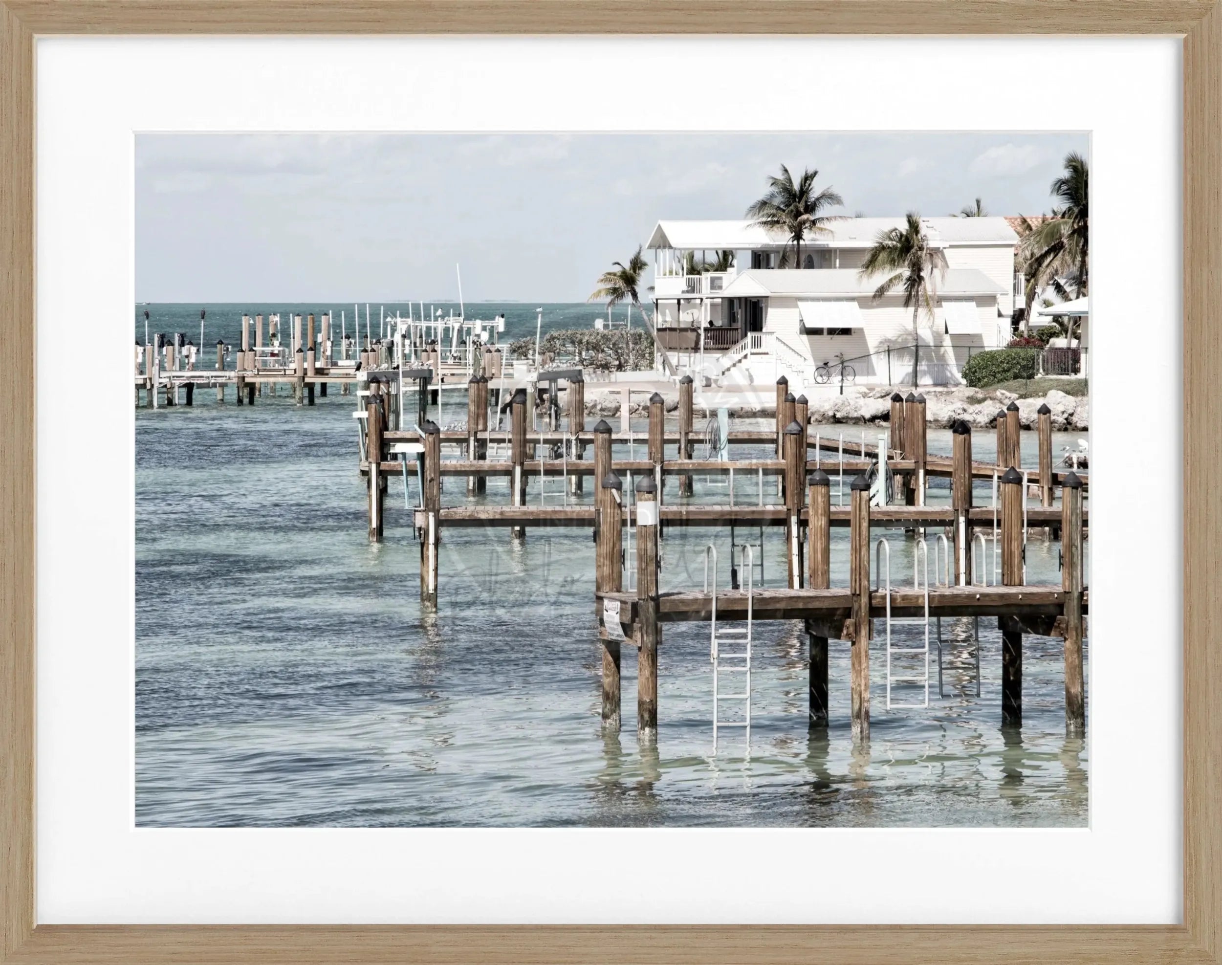 Schwarz-weiß Poster mit Rahmen von Cosman-Photocollection, Florida Keys ’Beach House’, ca. 31x25 cm, maritime Motiv.