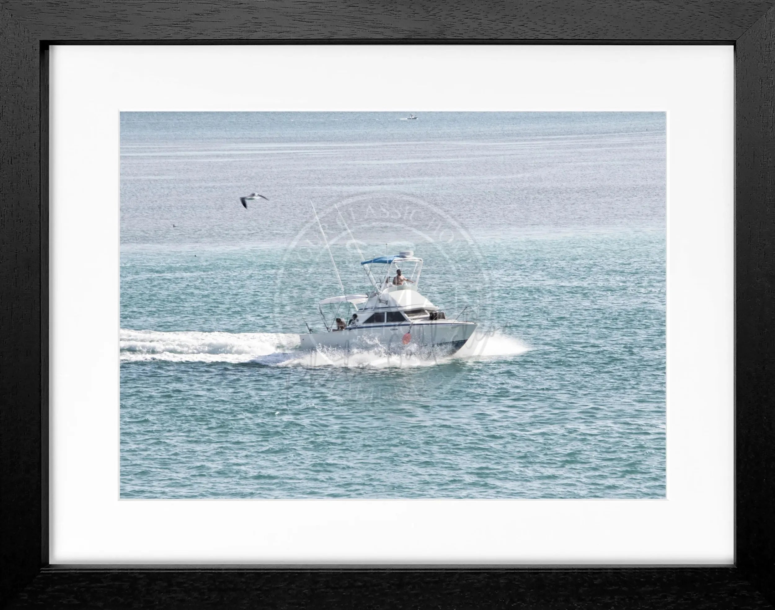 Schwarz-weiß Poster mit Rahmen von Cosman-Photocollection, Florida Keys Boot Motiv, 31x25cm, Wanddekoration