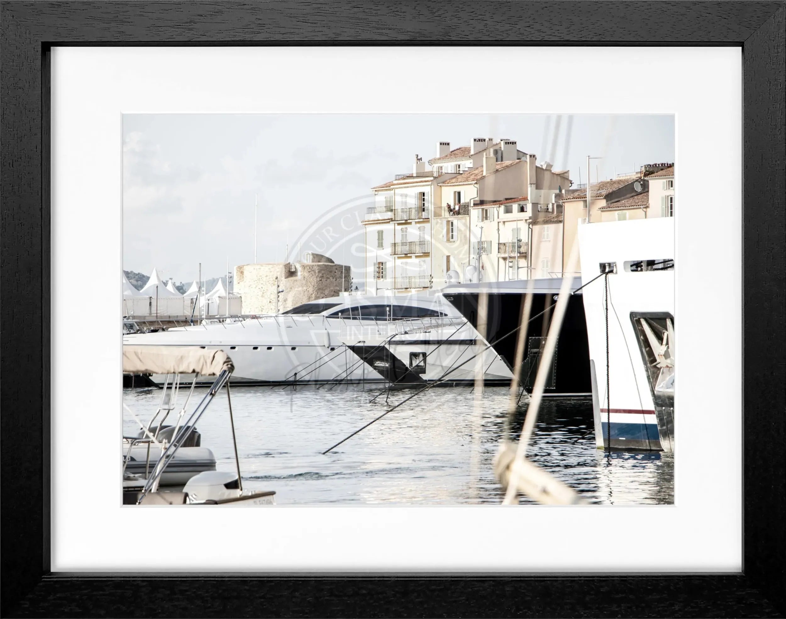 Schwarz-weiß Poster mit Rahmen ’Hafen’ Saint Tropez von Cosman-Photocollection, 31x25cm, maritimes Motiv