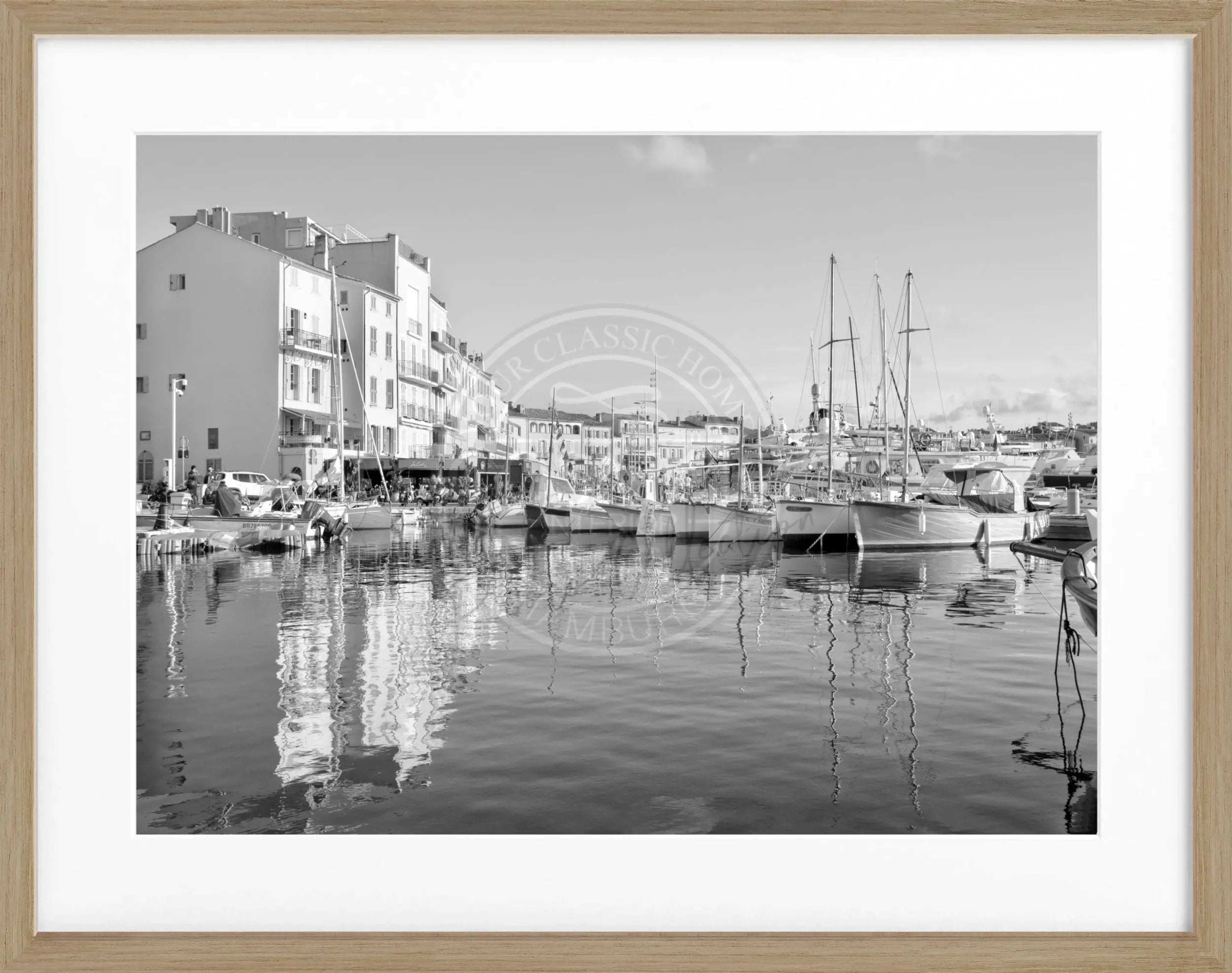 Schwarz-weiß Poster mit Rahmen, Hafenmotiv Saint Tropez, von Cosman-Photocollection, 31x25 cm, Wanddekoration